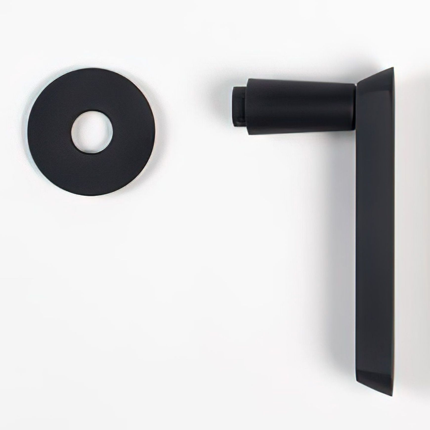 Audrey Lever Handle on Rose