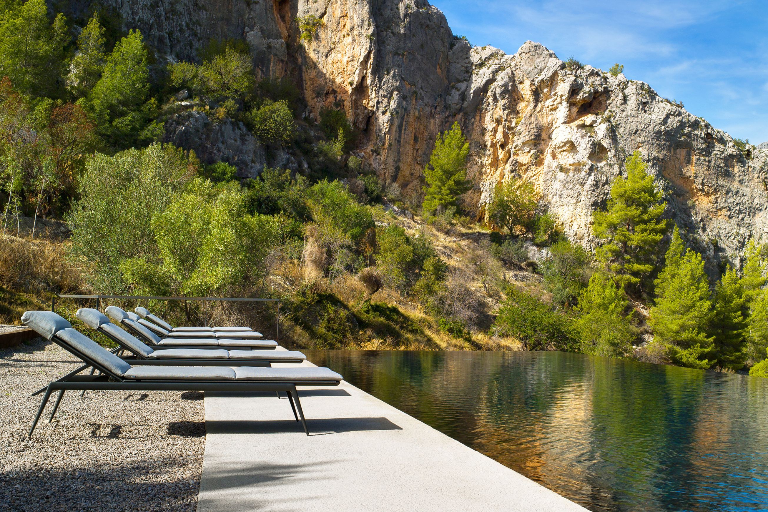 Branch Outdoor Sunlounger by Tribu
