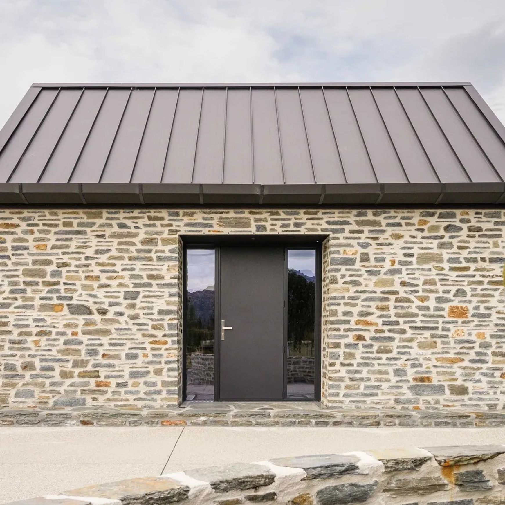 Blended Schist Cladding