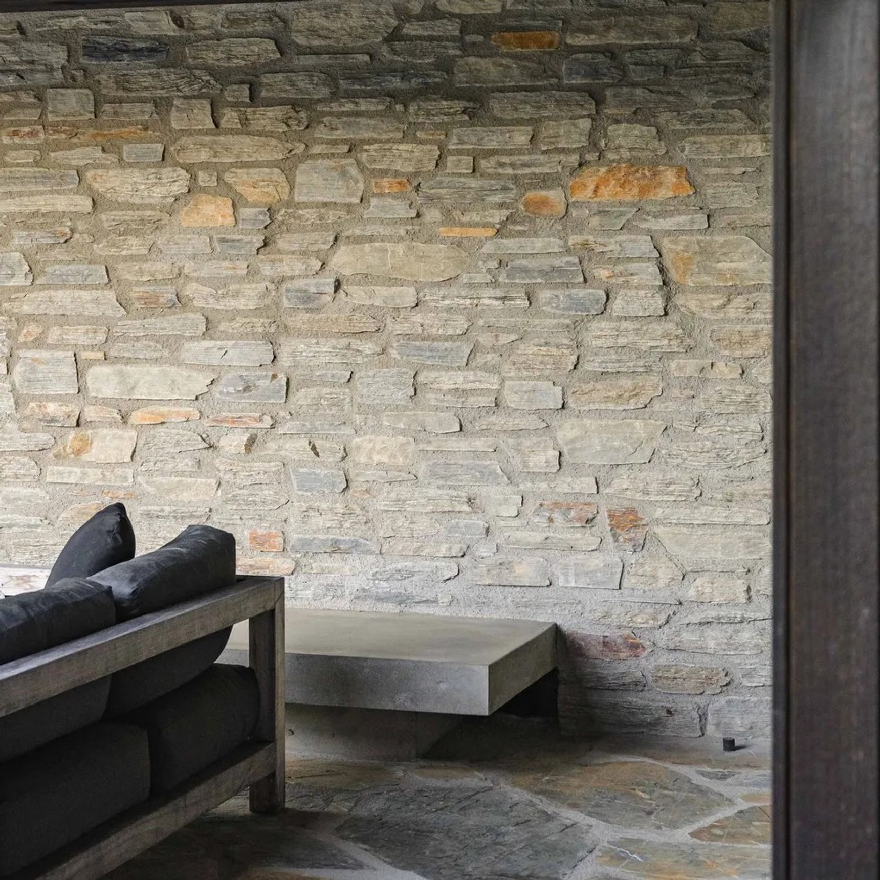 Blended Schist Cladding
