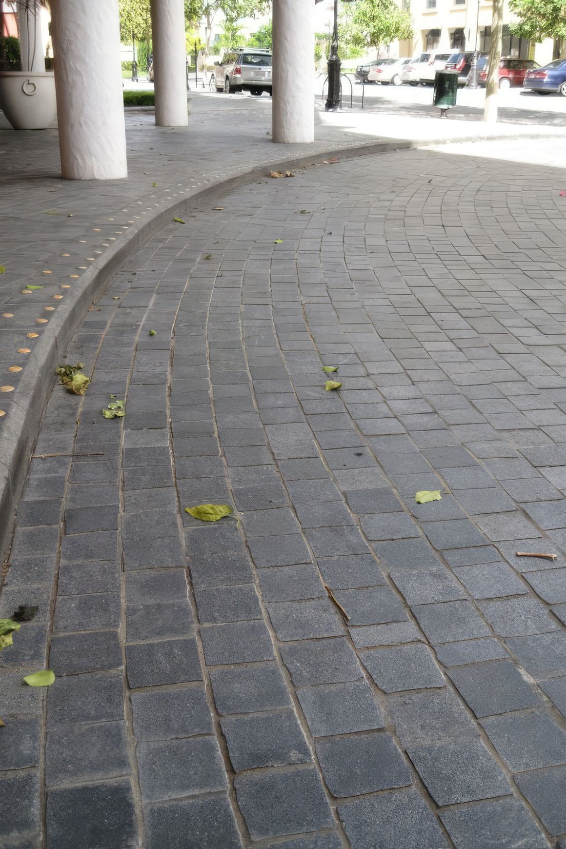 Gunmetal Granite | Cobblestones