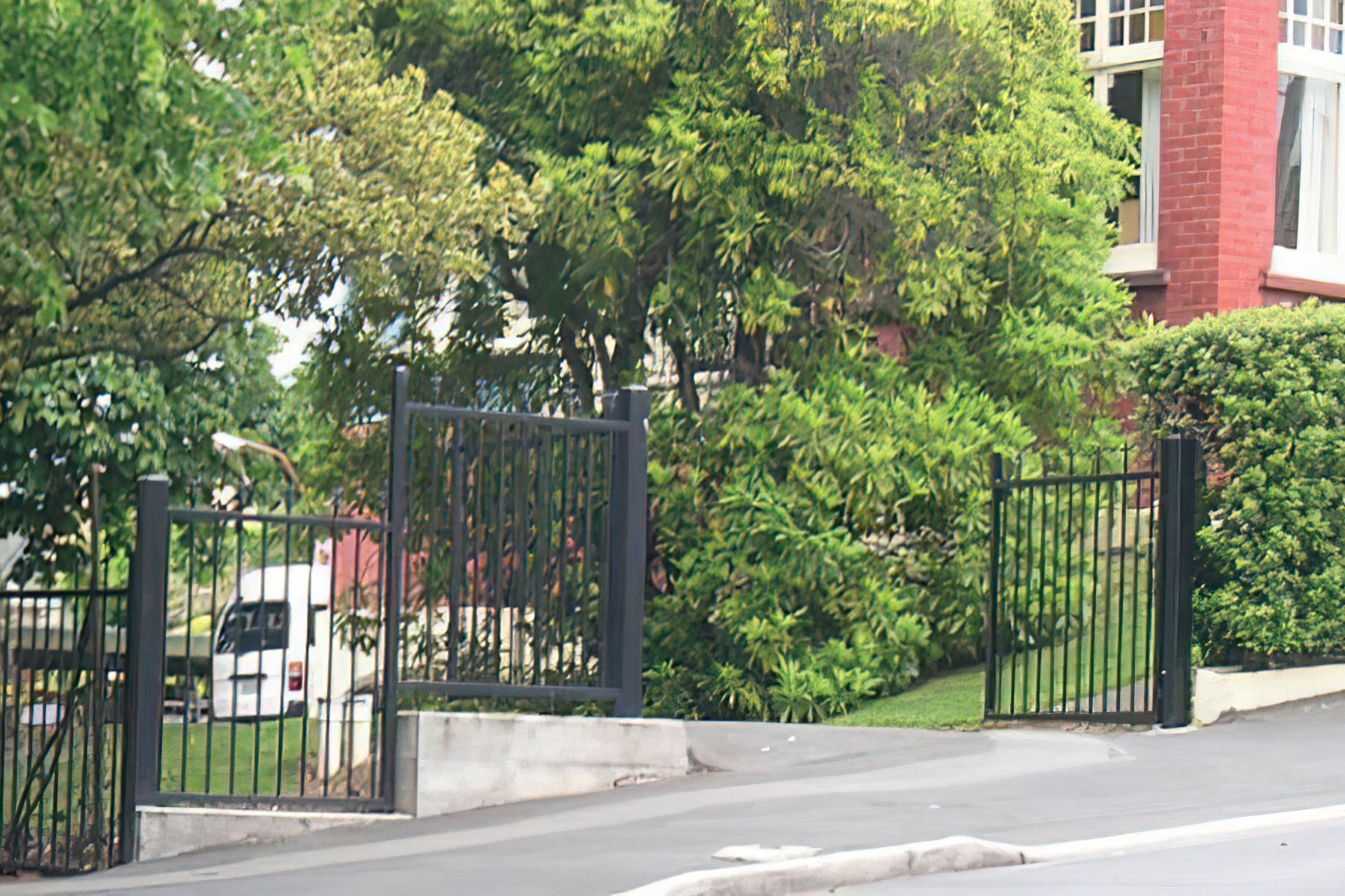 Balmain - Tubular Commercial & Residential Fence