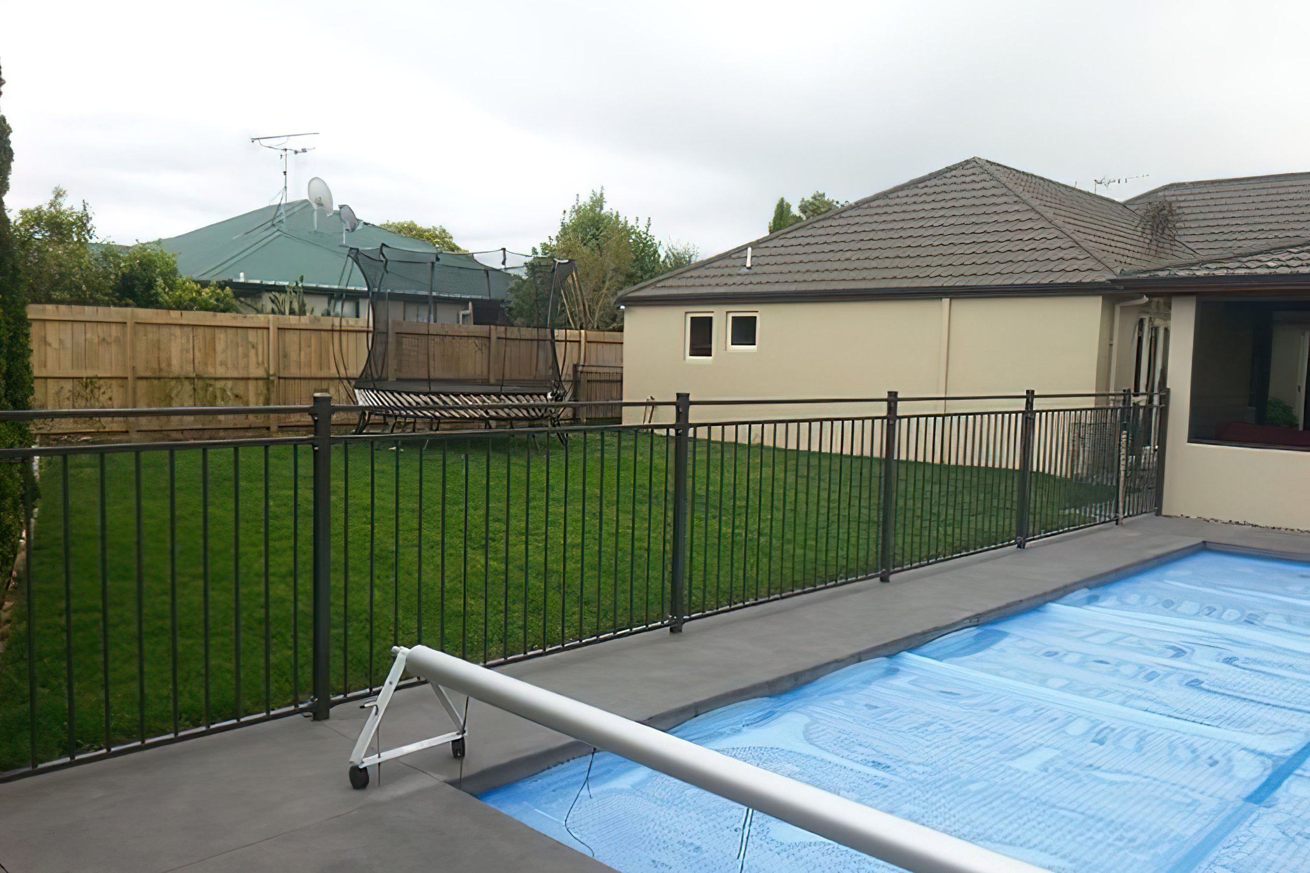 Edinburgh - Tubular Pool Fence