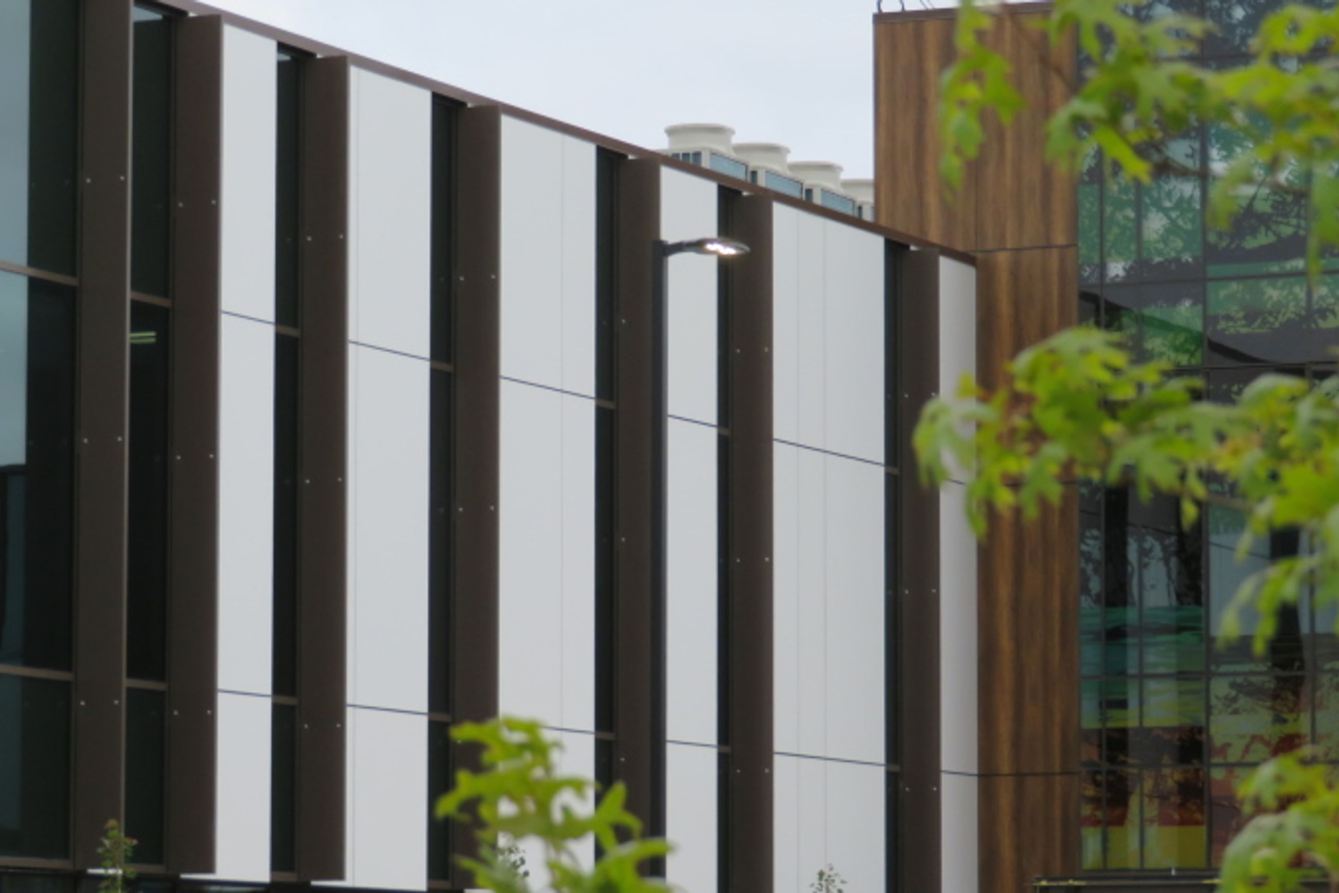 Systea Systems | Exterior Holding Tracks