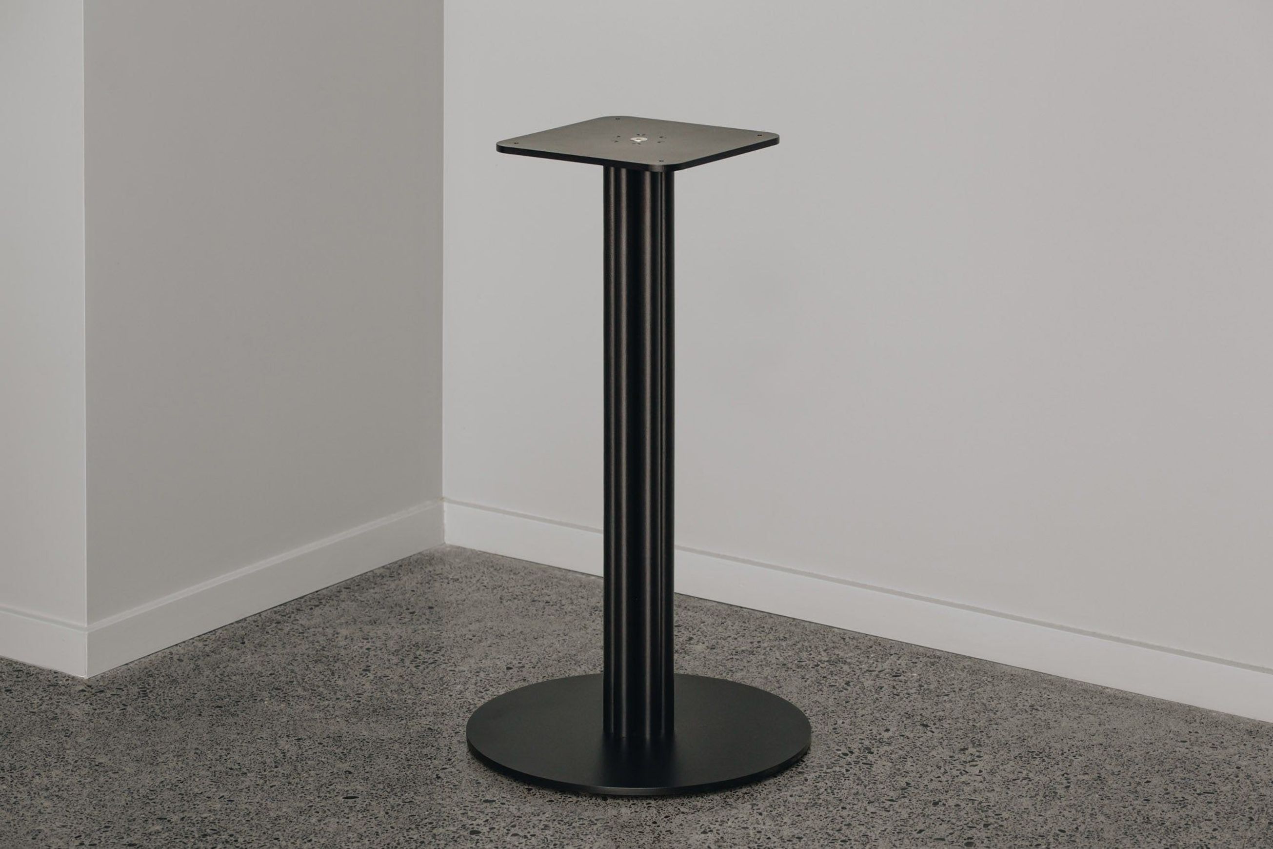 Bouquet 01 Cafe Table Pedestal Base