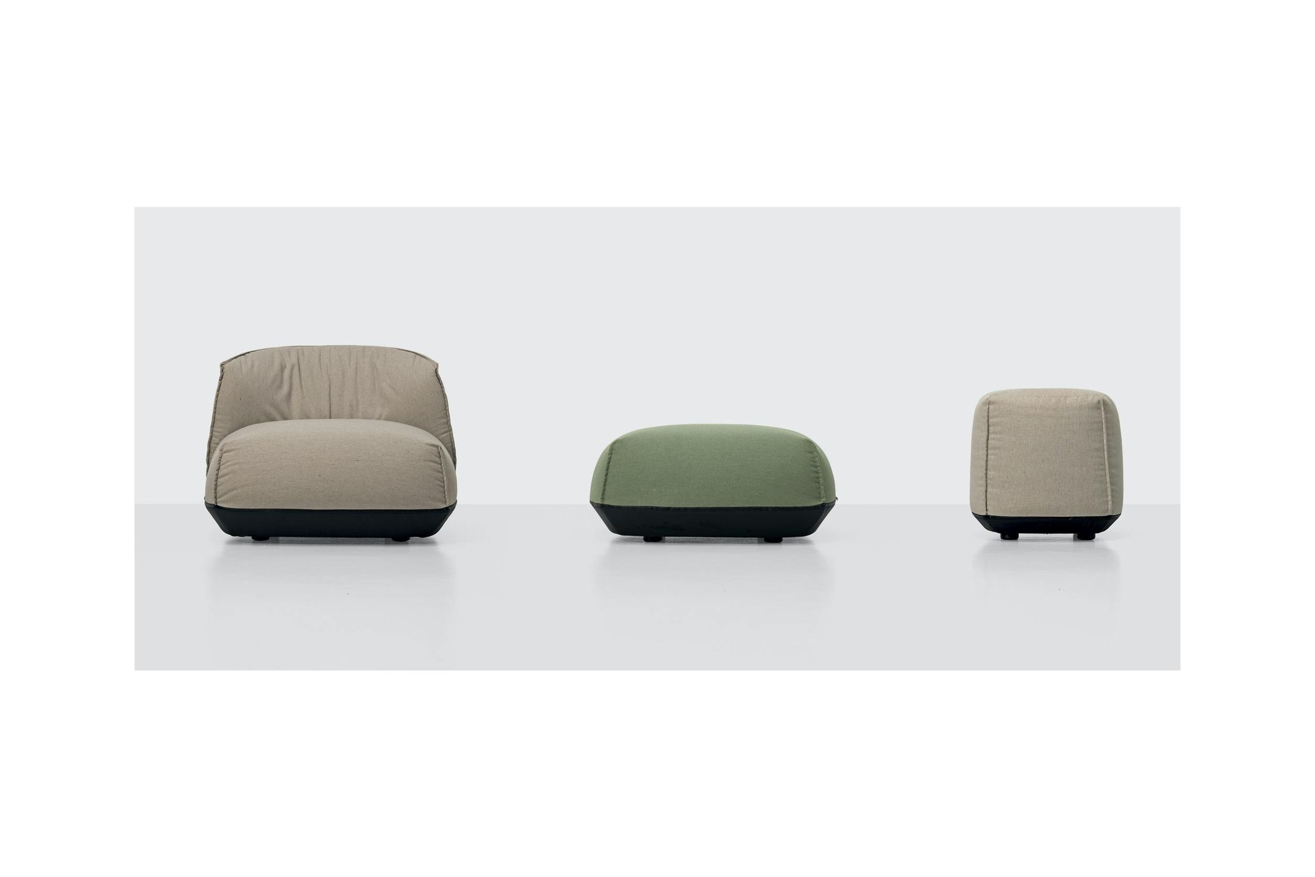 Brioni Poufs