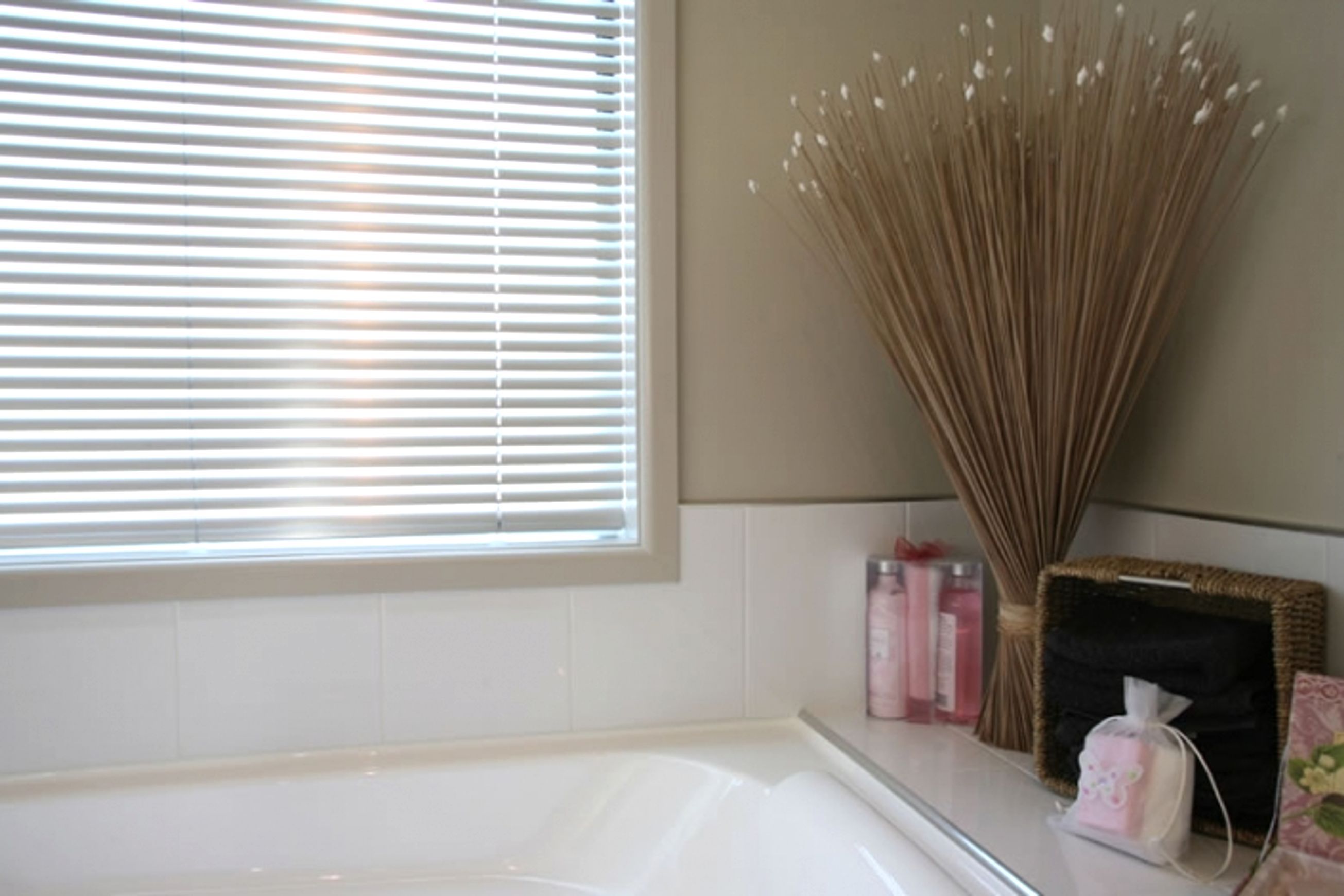 New Image (Faux Wood) Blinds 50mm & 63mm Slat