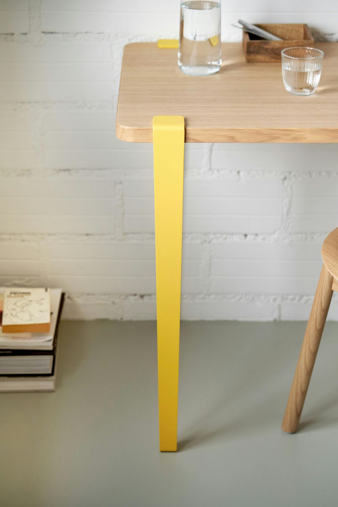 Tiptoe Table Leg