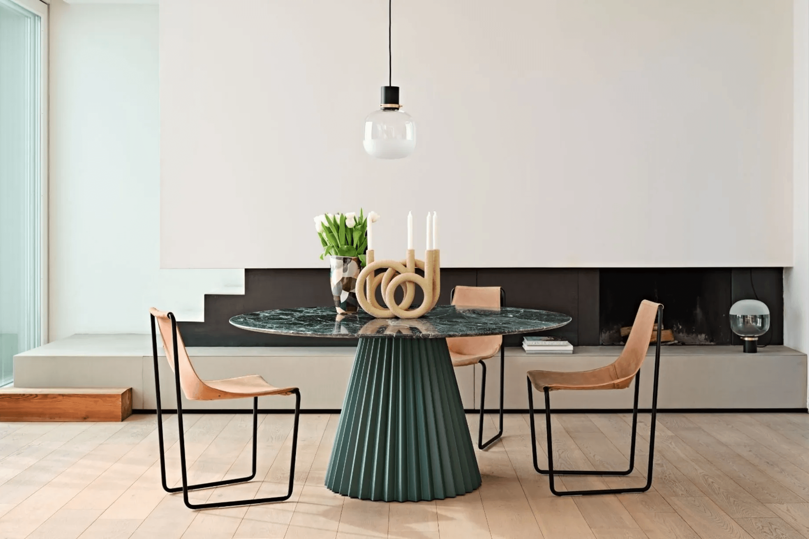 Plisse Dining Table