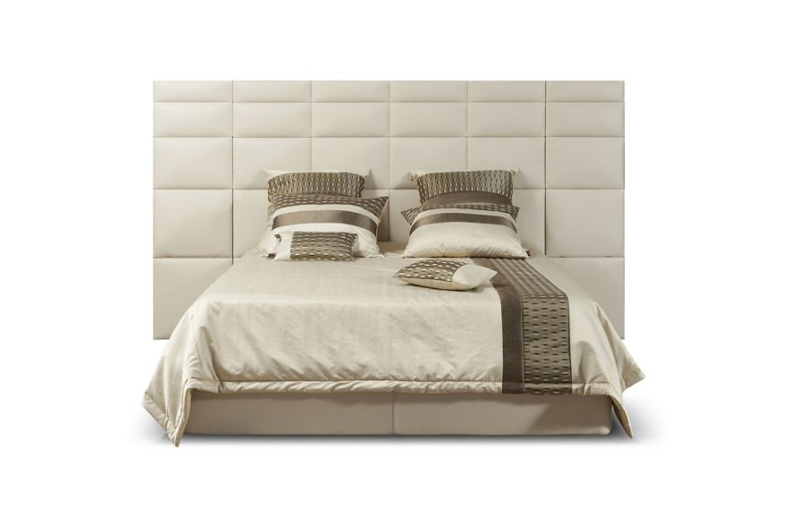 Courchevel Bed
