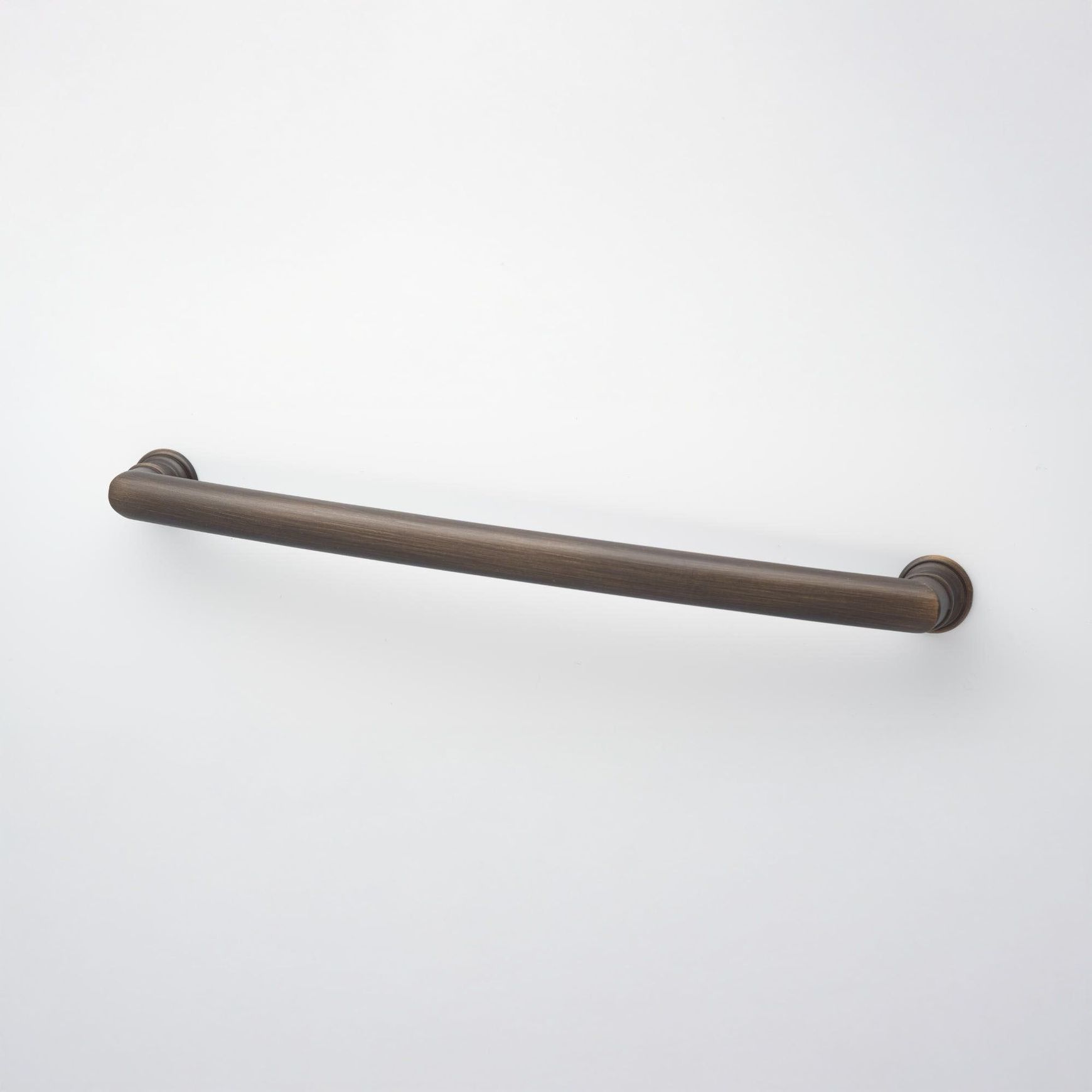 Decade Ridged Handle
