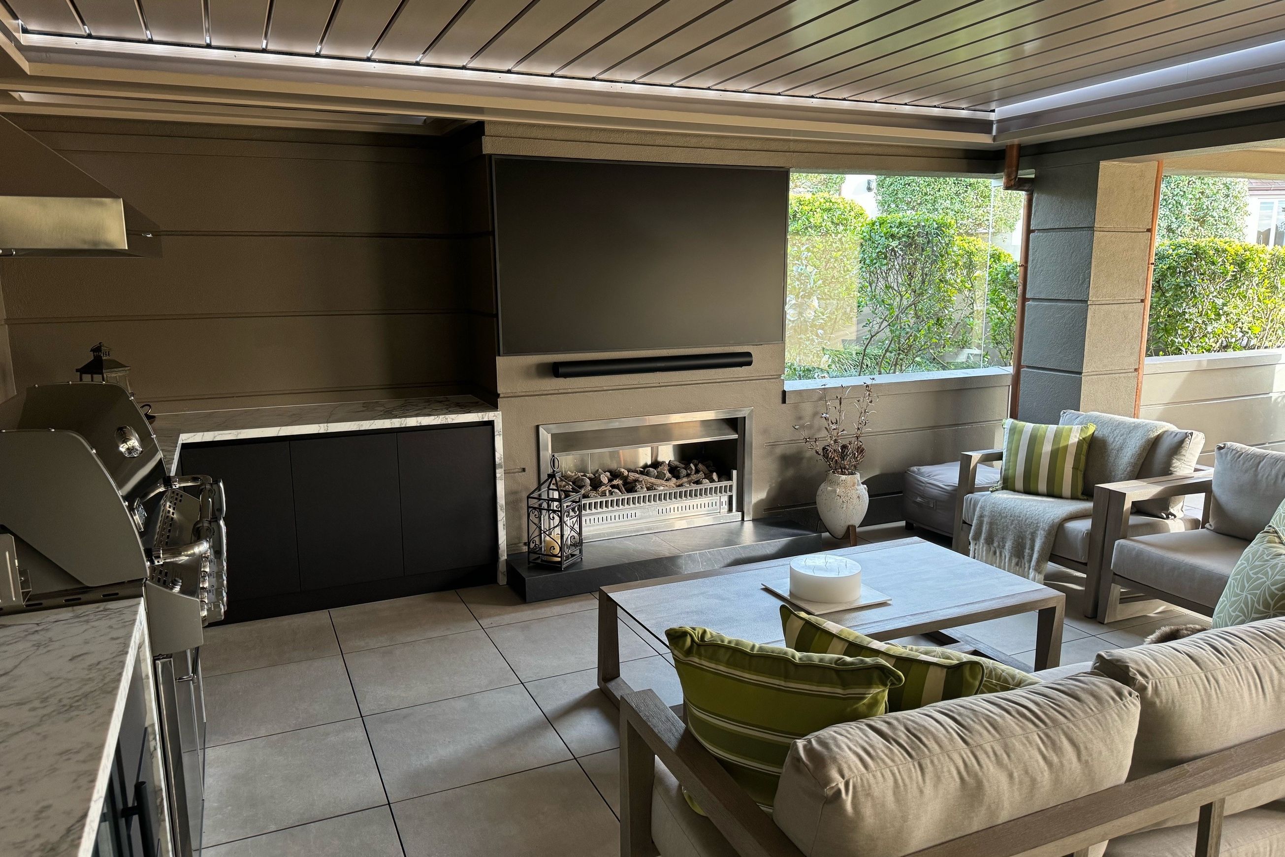 220/35 Slimline Roof Louvre for Opening & Retract Roofs