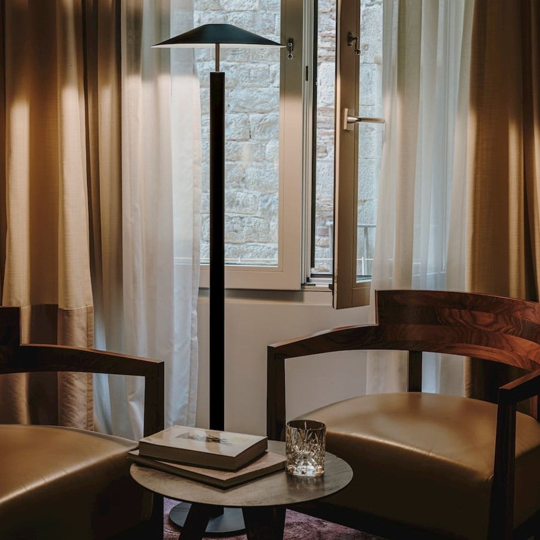 Henri LED Floor Lamp in Black