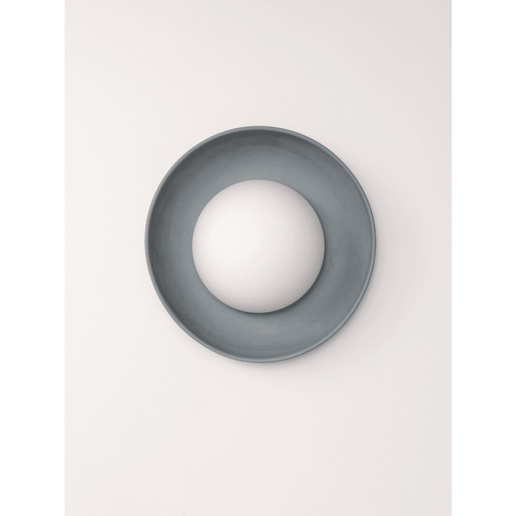 Mani Wide Sconce