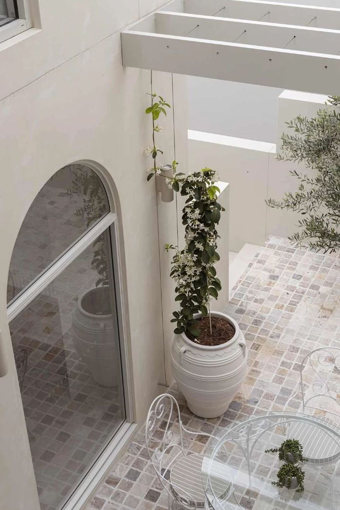Gold & Grey Cobbles | Cobblestone