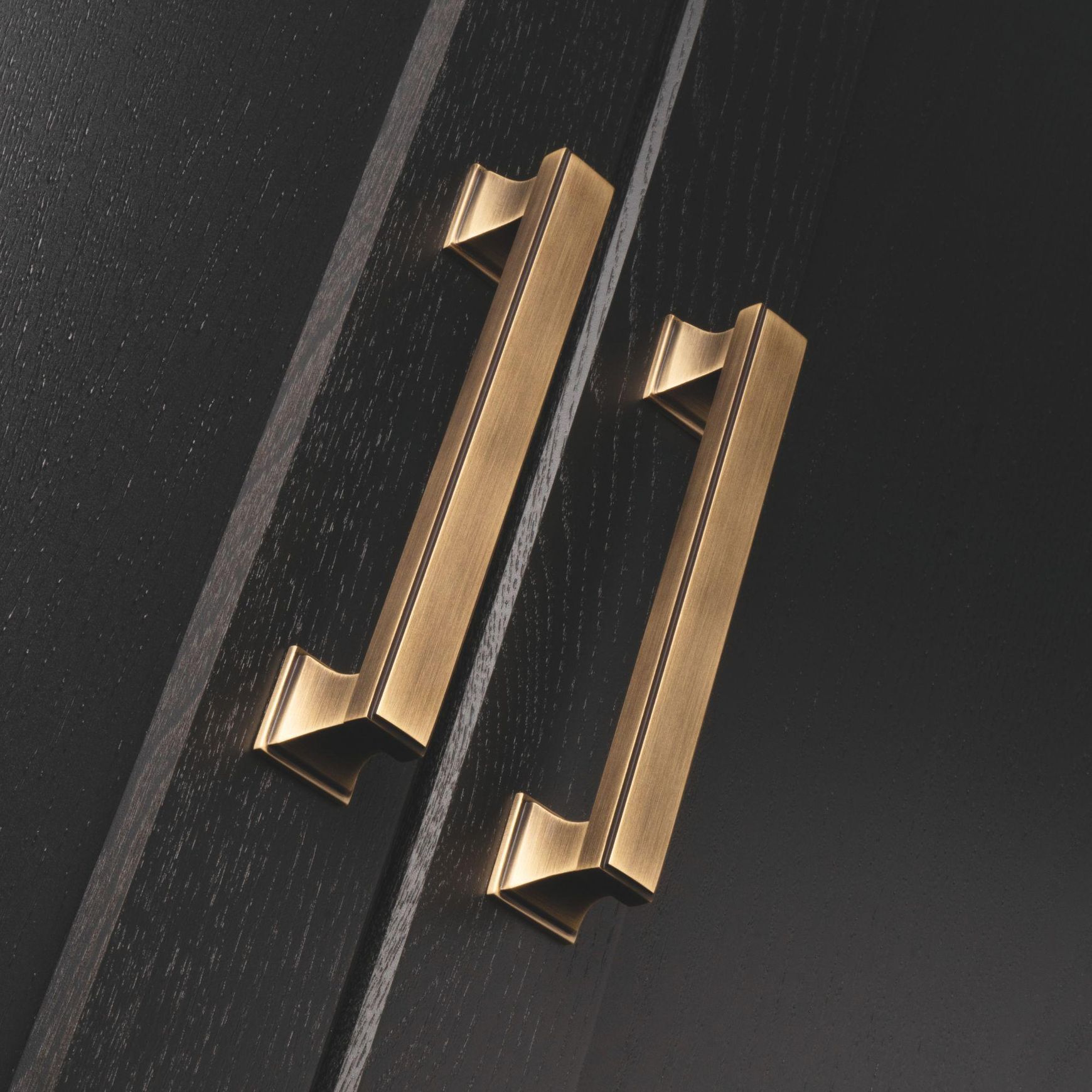 Kensington Handle