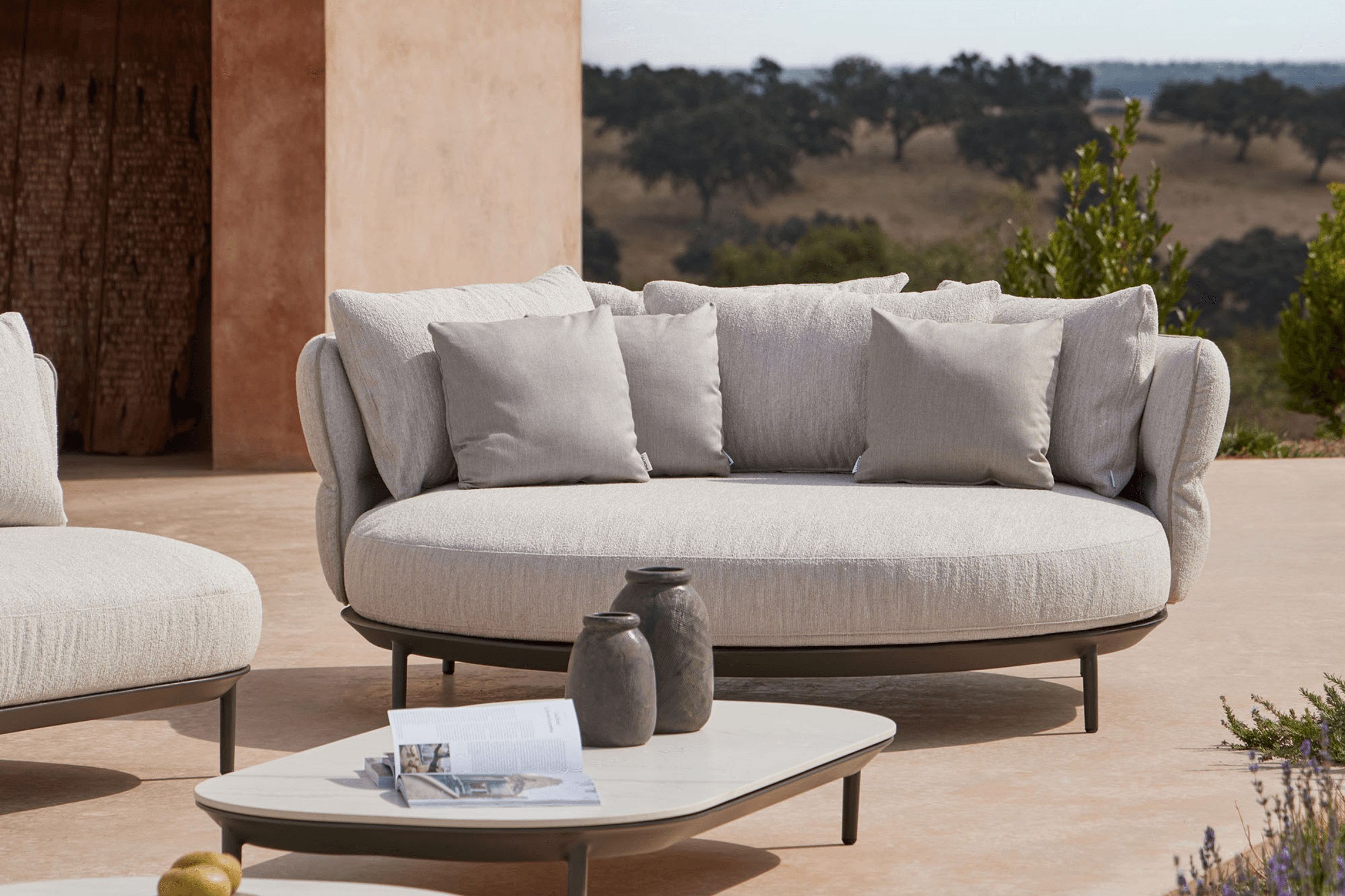Amba Daybed - Essence