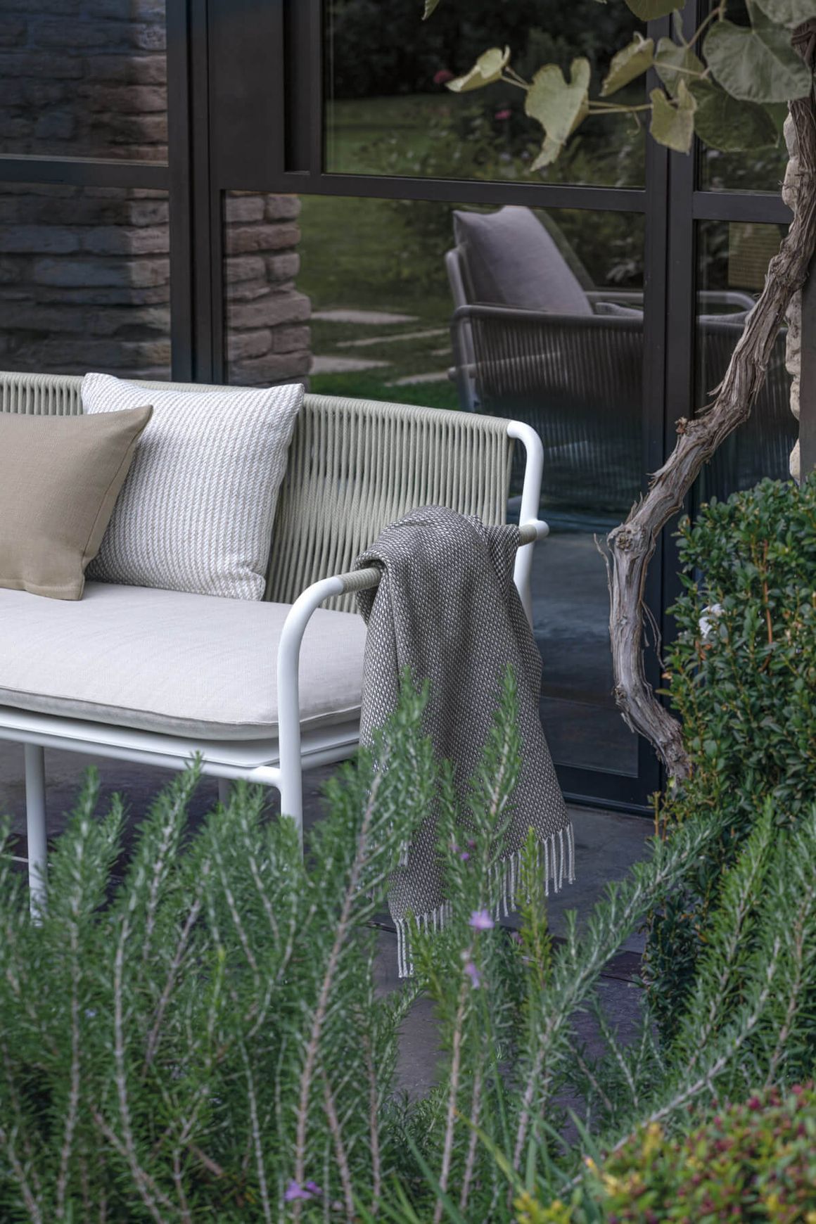 Air Outdoor Sofa by Atmosphera