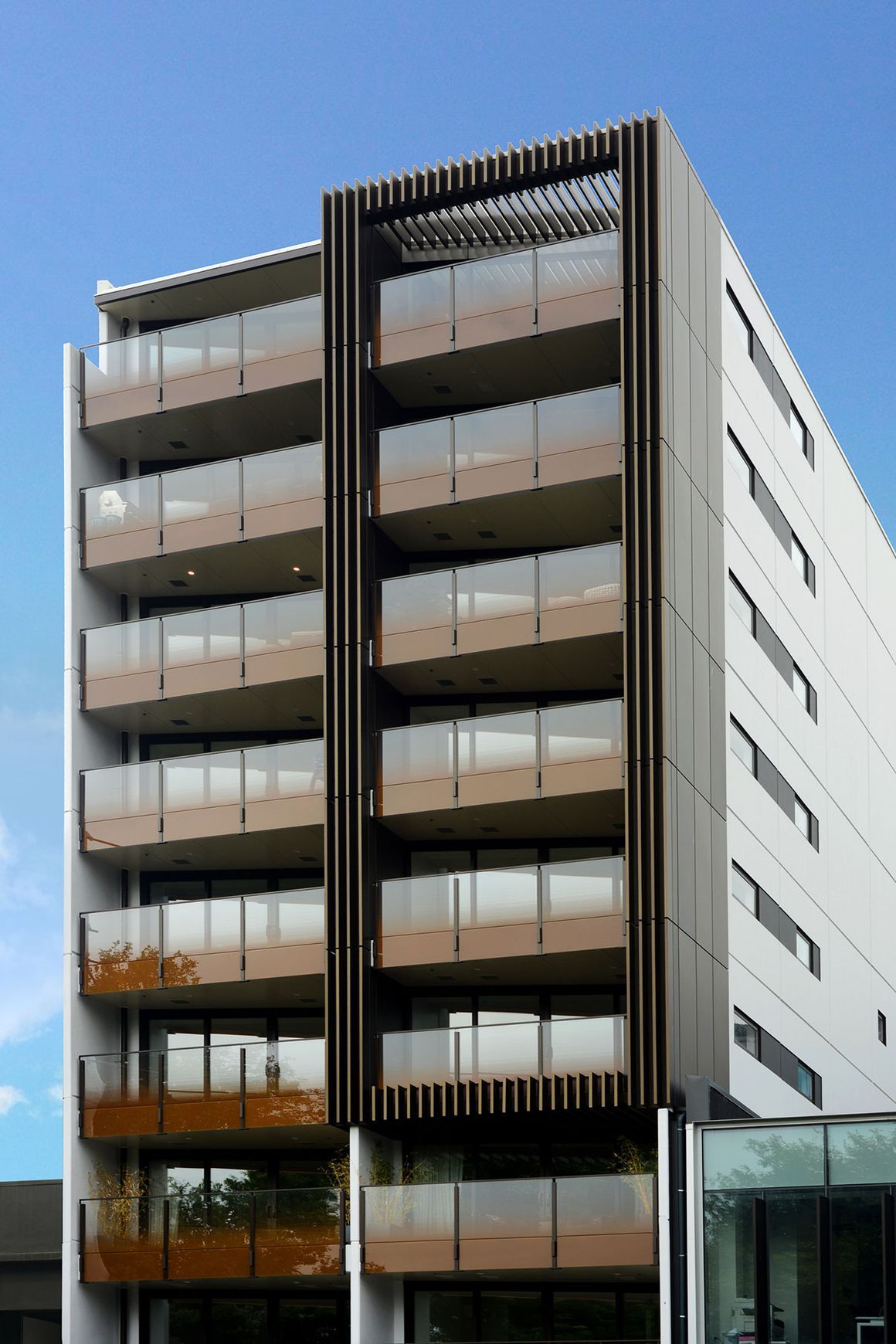 Skyrail CG-SD and DD Disc Series | Glass Balustrades