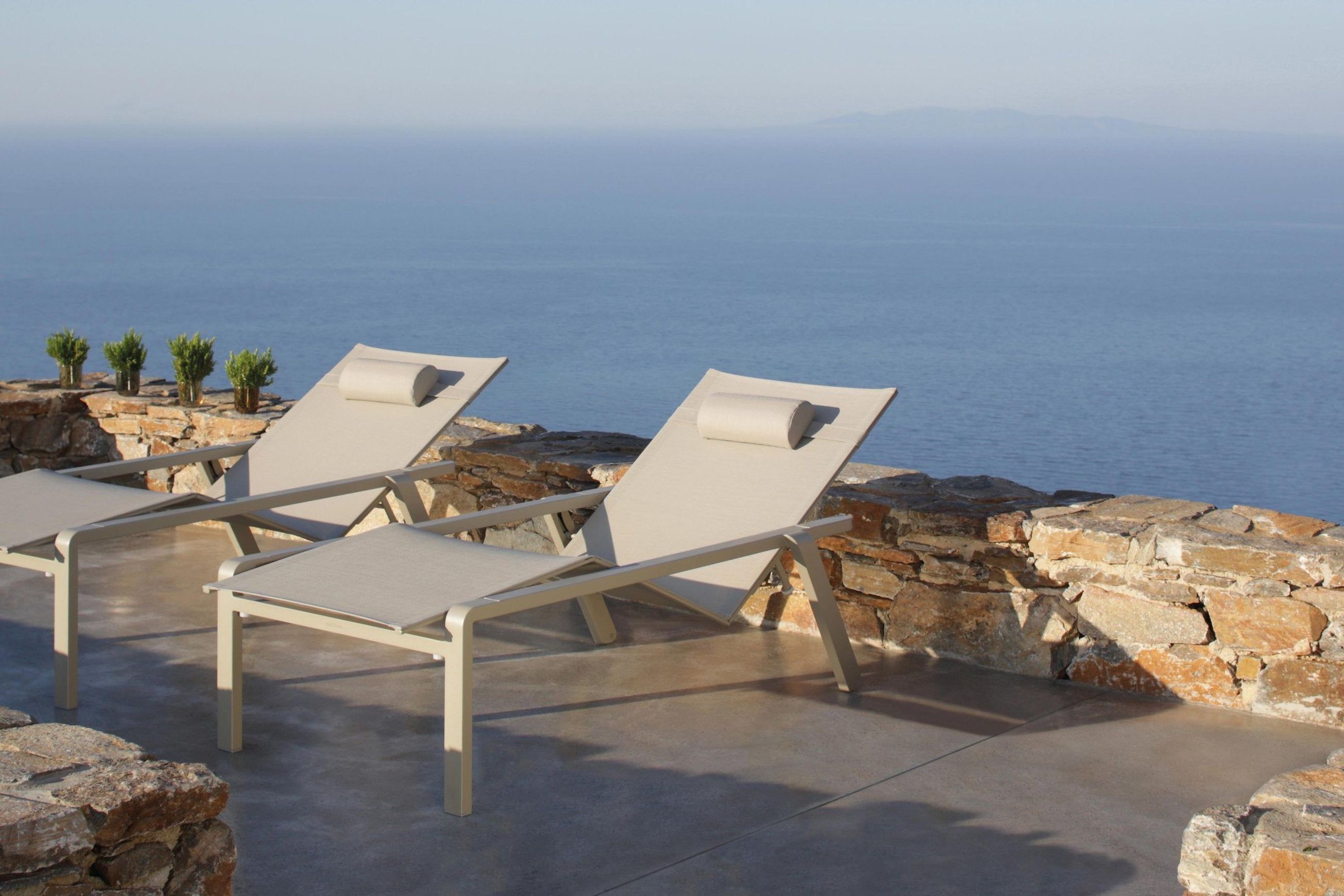 Alura Lounger