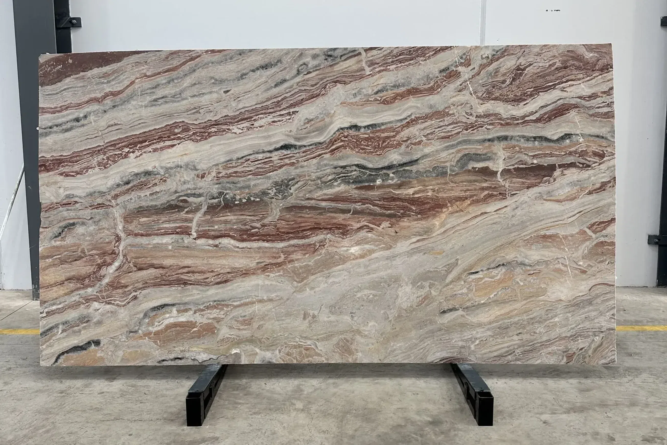 Arabescato Rosso Marble Benchtop