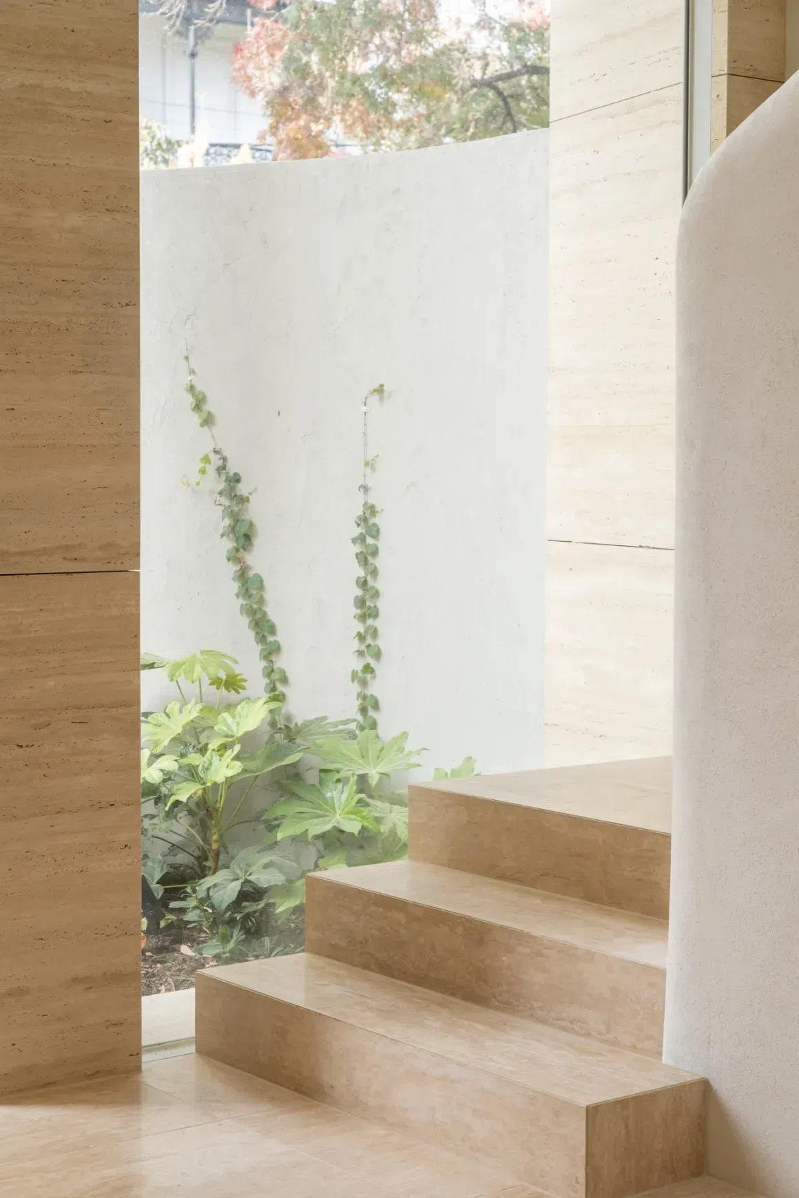 Tuscan Vein Cut Filled & Honed Travertine Tiles