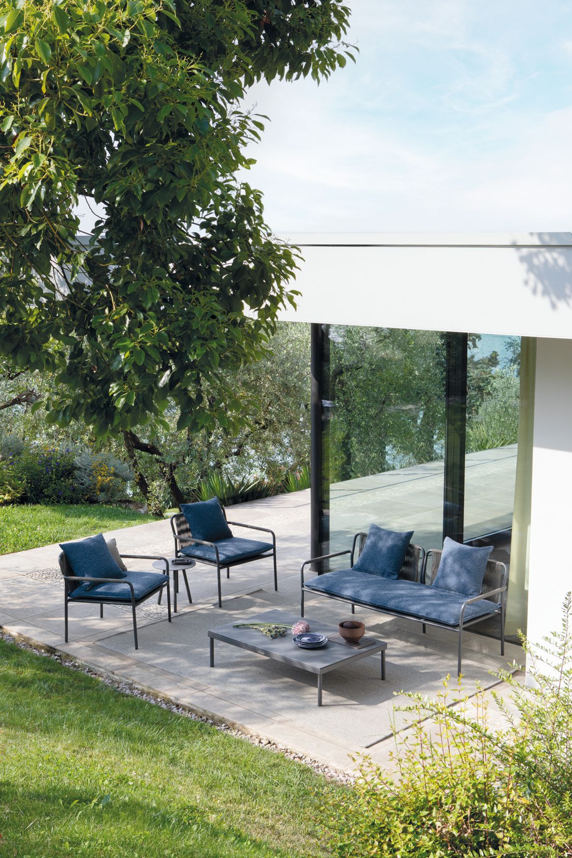 Air Outdoor Sofa by Atmosphera