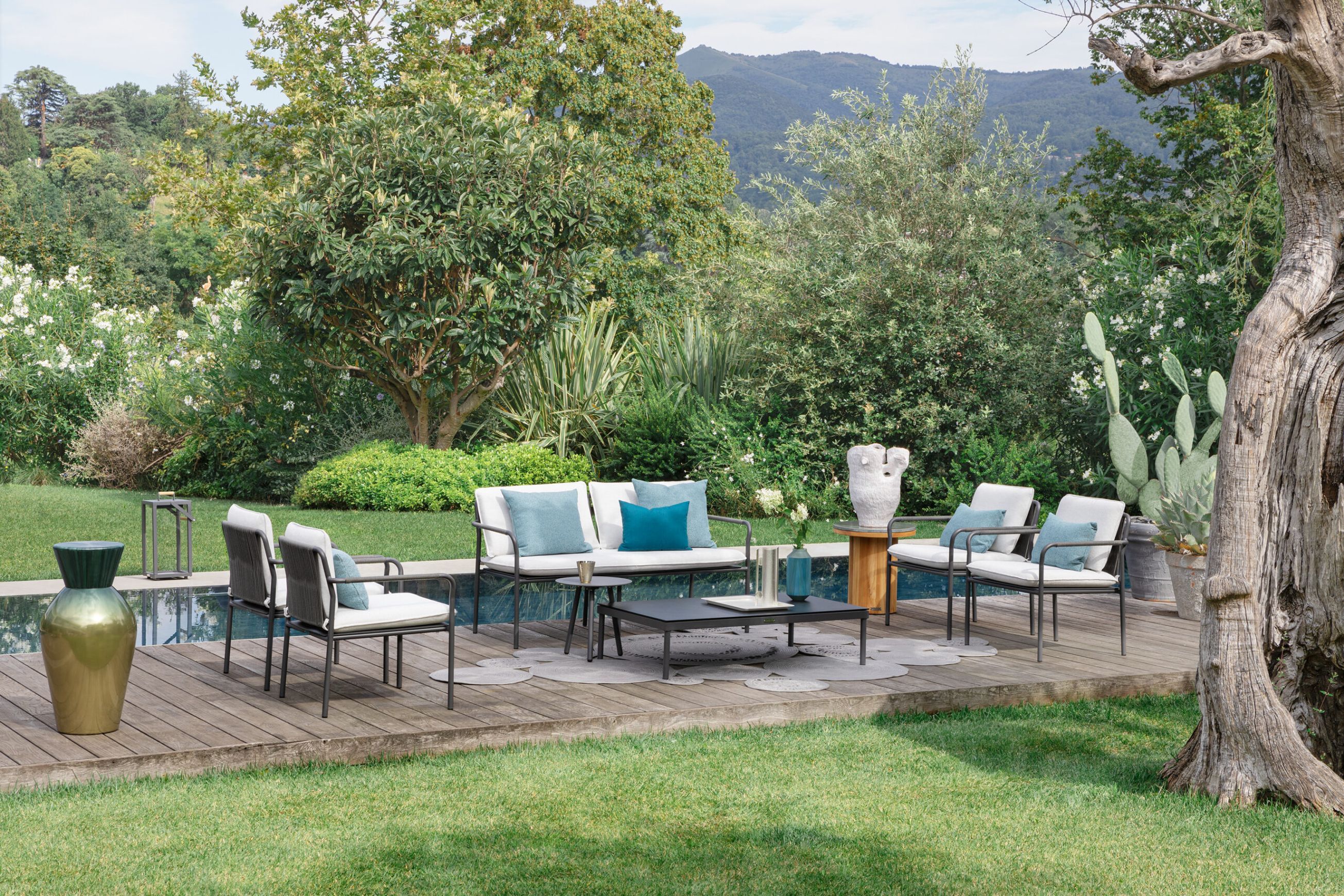 Air Outdoor Sofa by Atmosphera