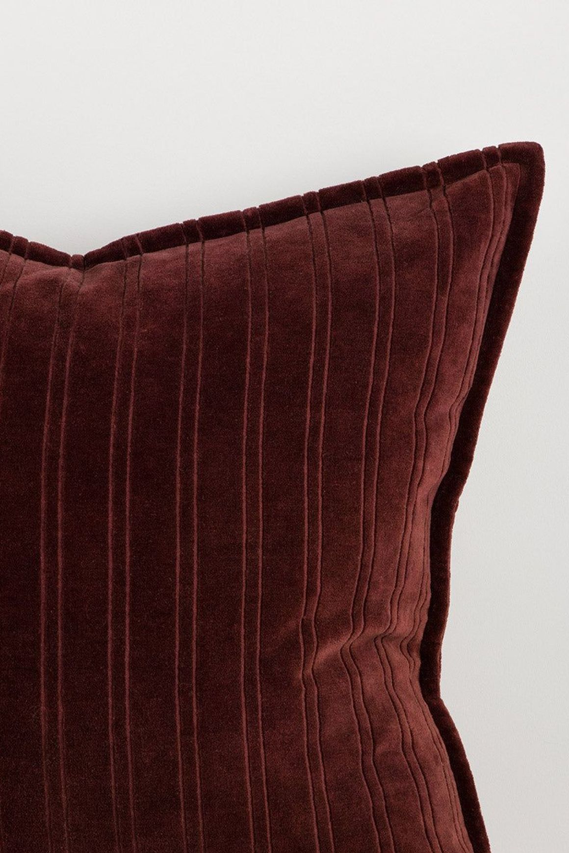 Baya Stria Cushion - Merlot