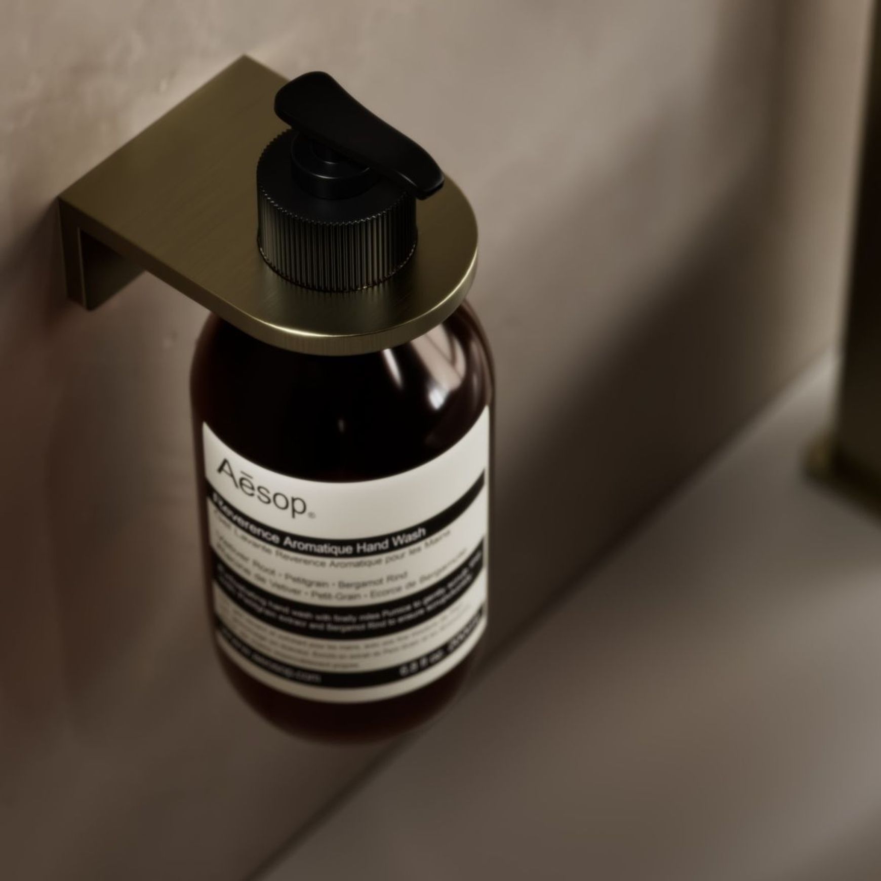 Como Single Lotion Bottle Holder