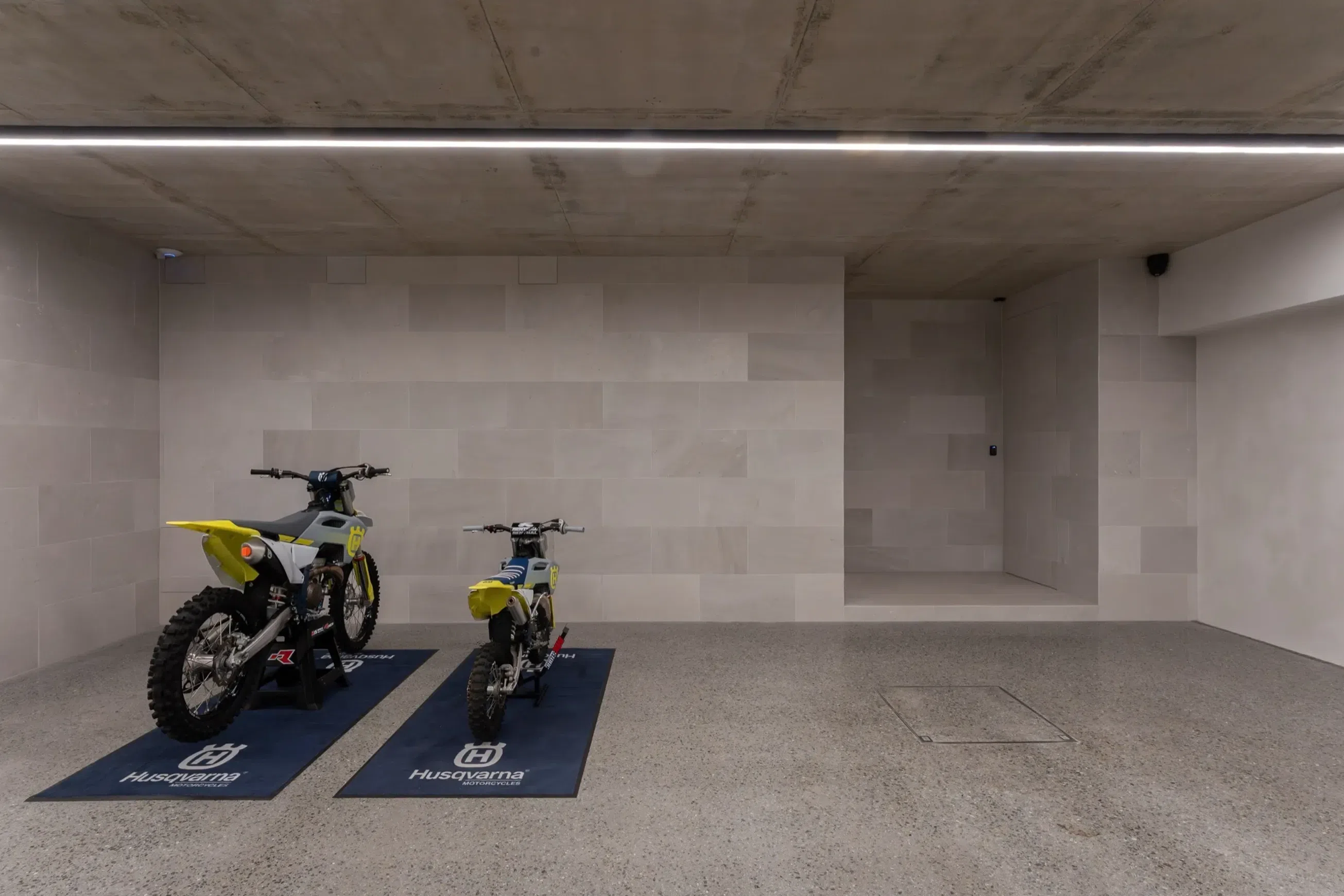 Tallin Grey Limestone Tiles