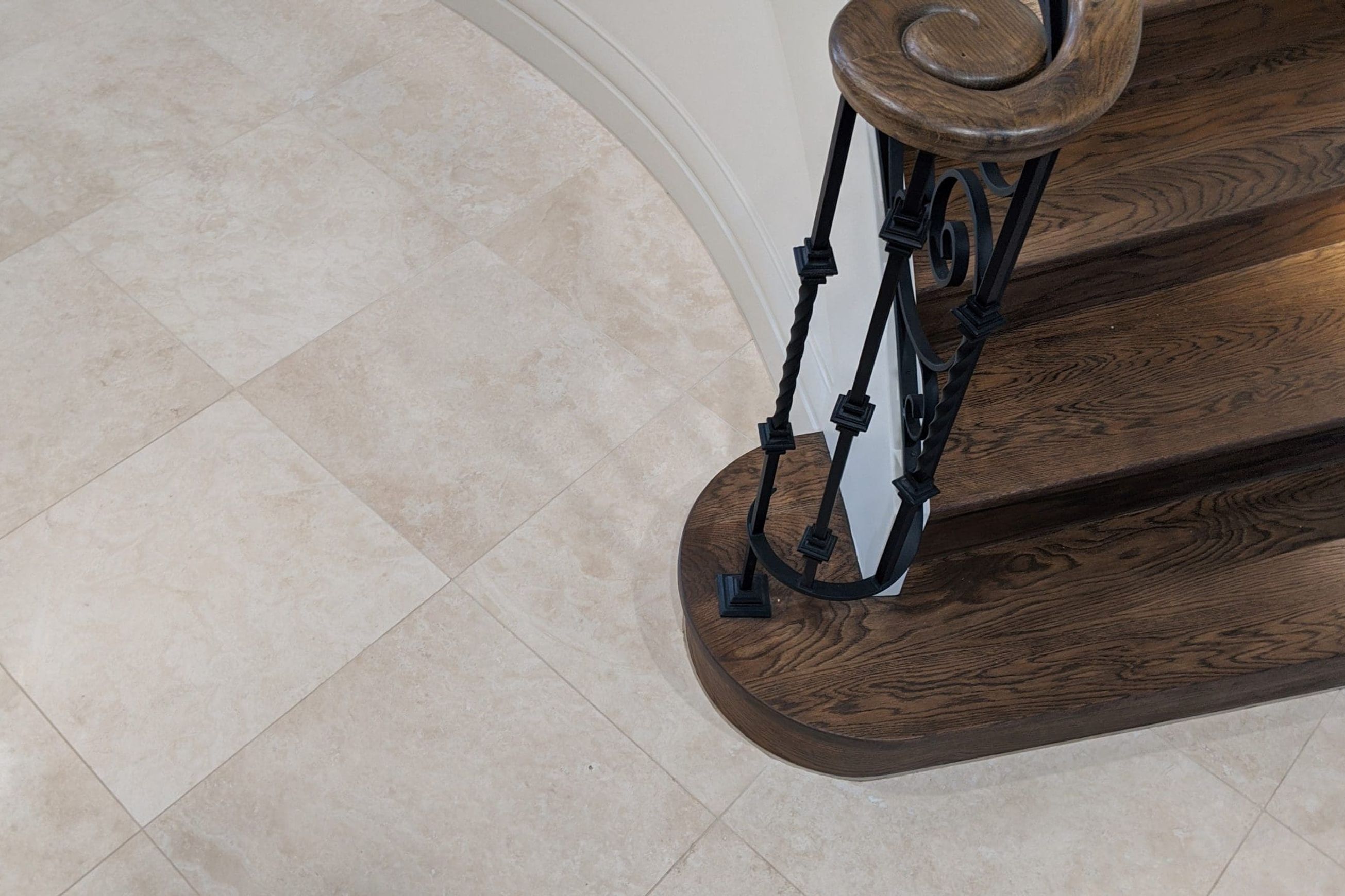 Tuscan Cross Cut Filled & Honed Travertine Tiles
