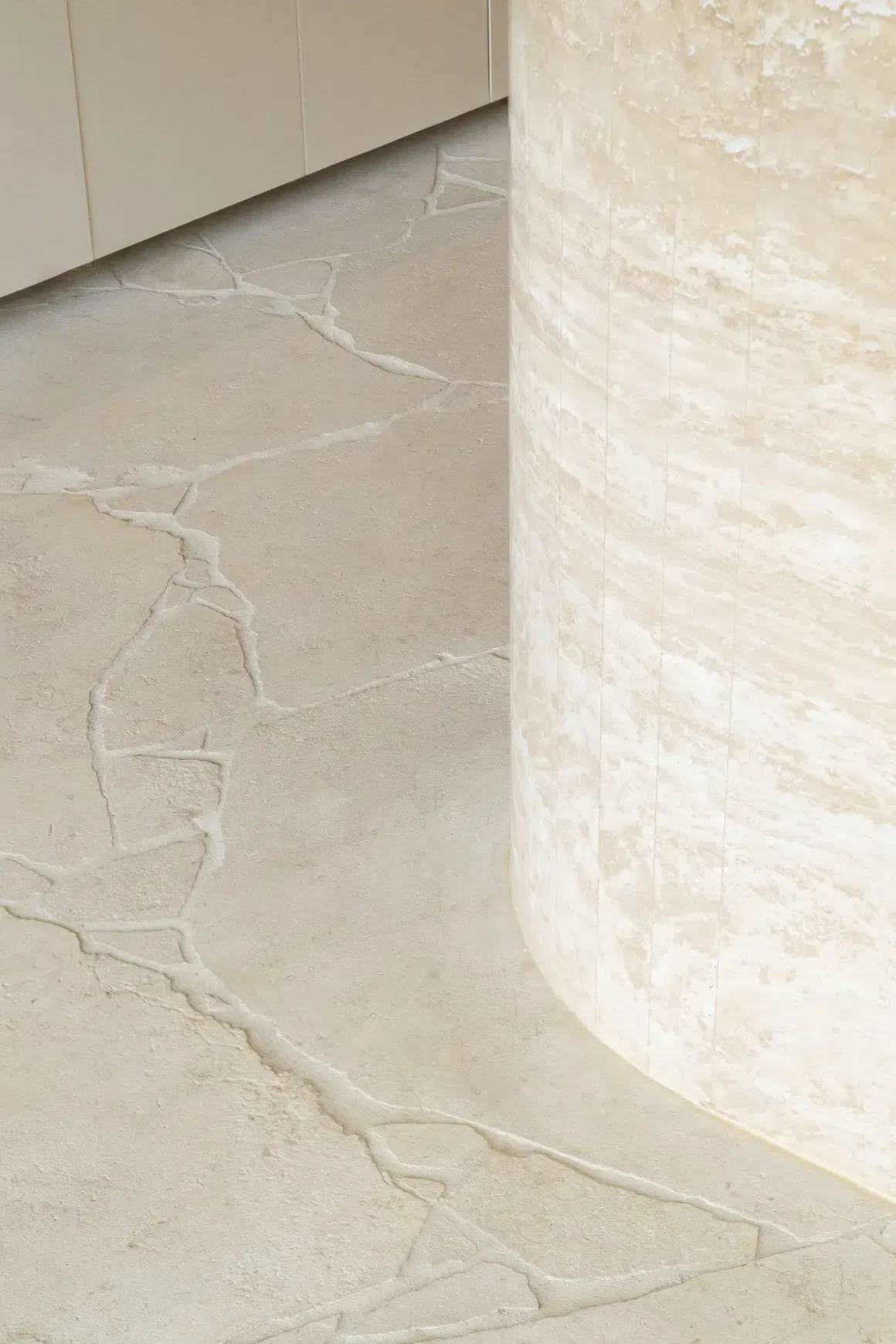 Crema Novelda Sandblasted Limestone Crazy Paving