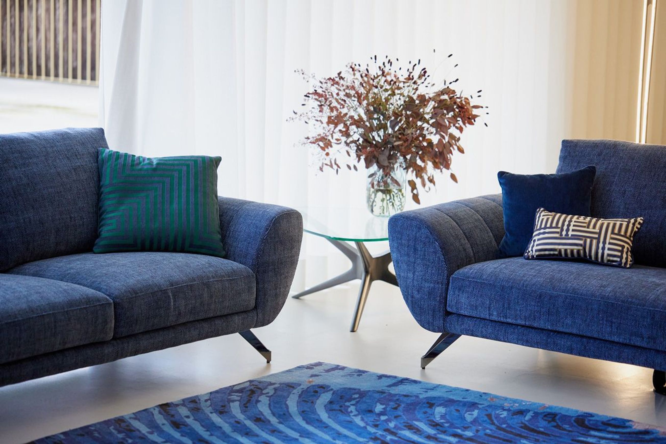 Caractere Sofa