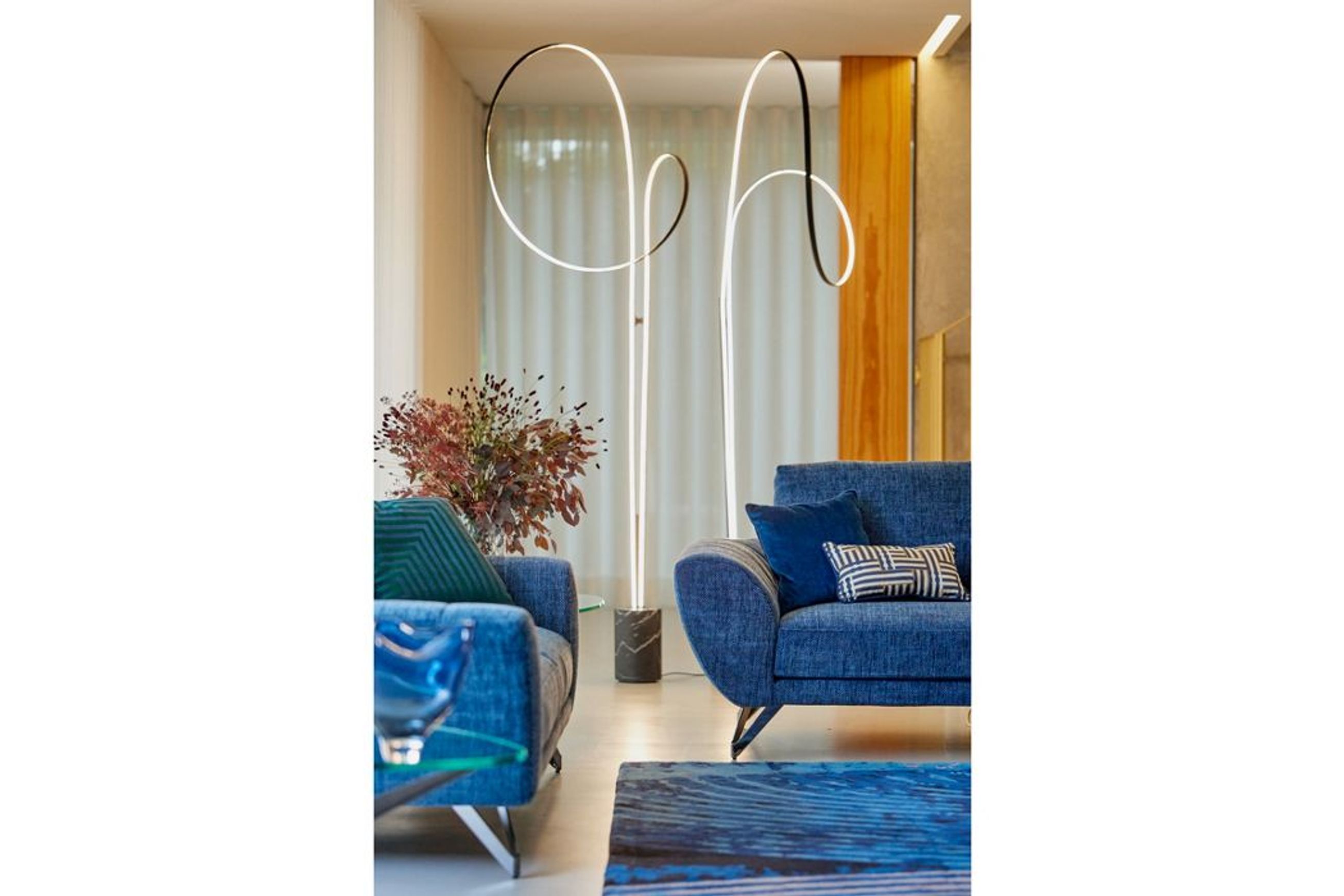 Caractere Sofa