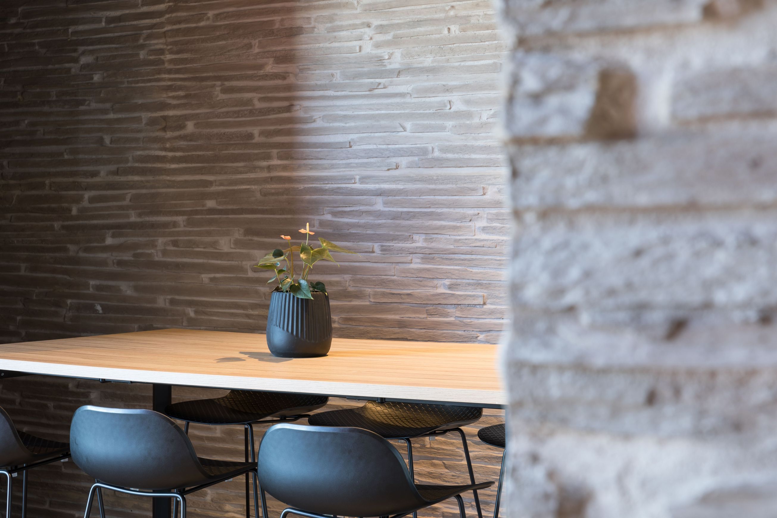 Schist Stone Wall Panels by Muros | Grey Stone Wall