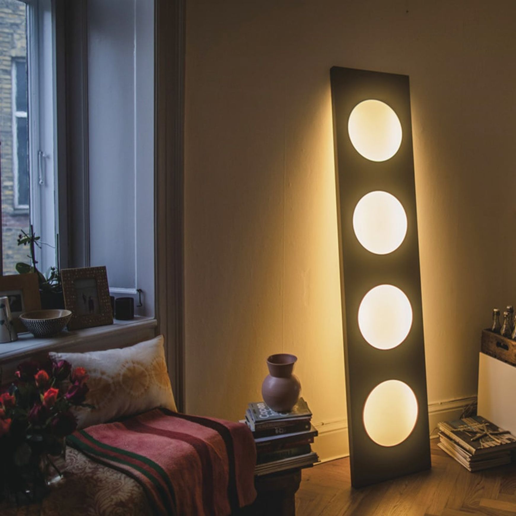 Dolmen Floor Lamp