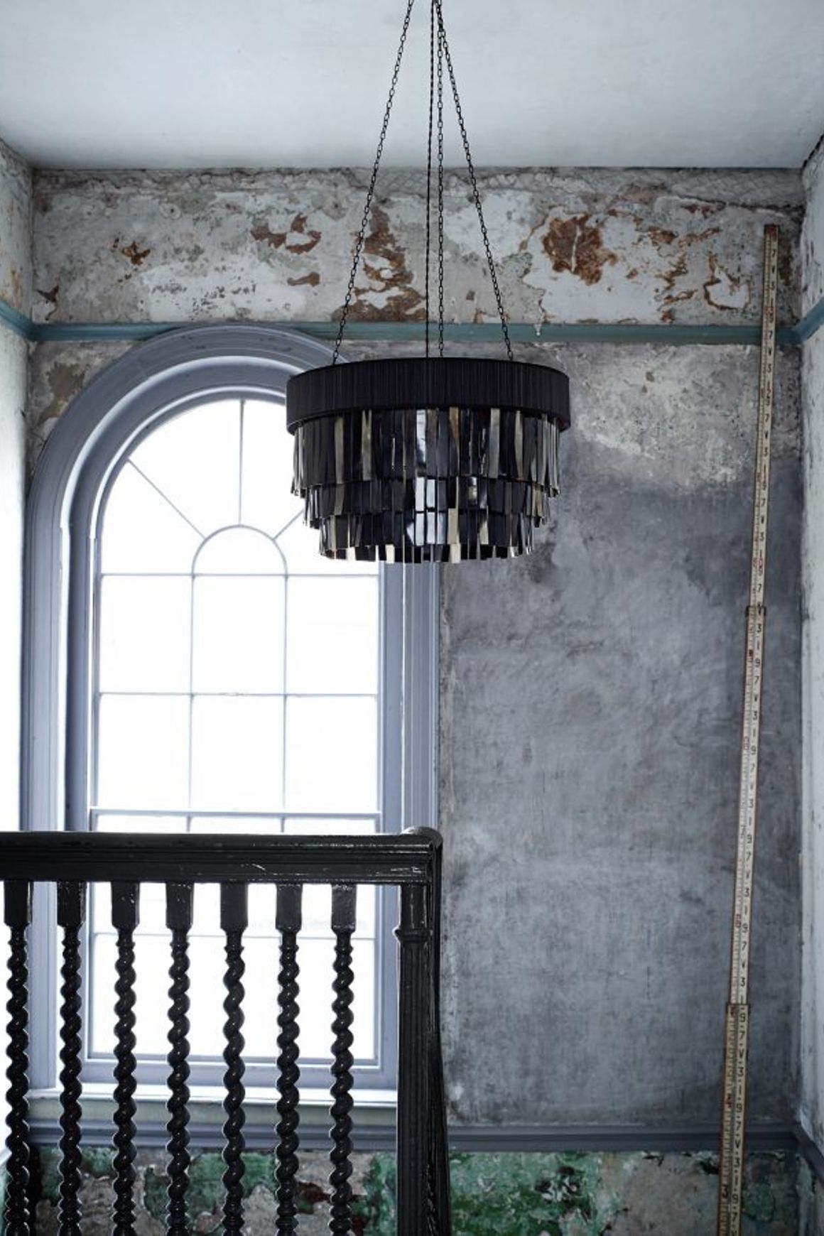 Eclipse Chandelier Round