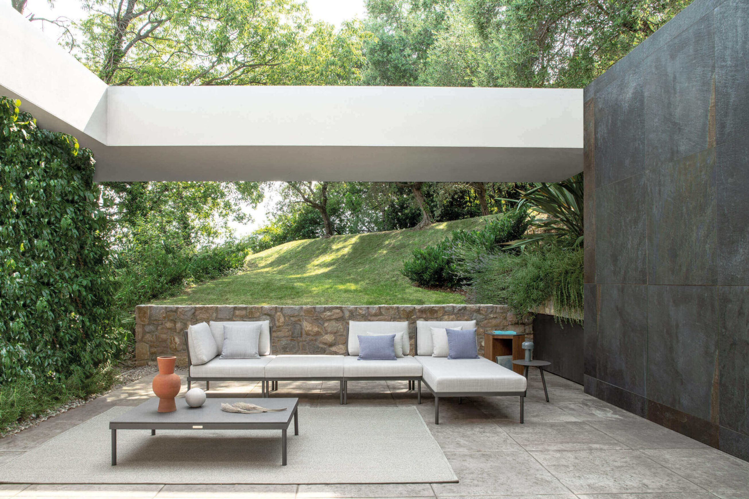 Flash Outdoor Sofa Set by Atmosphera