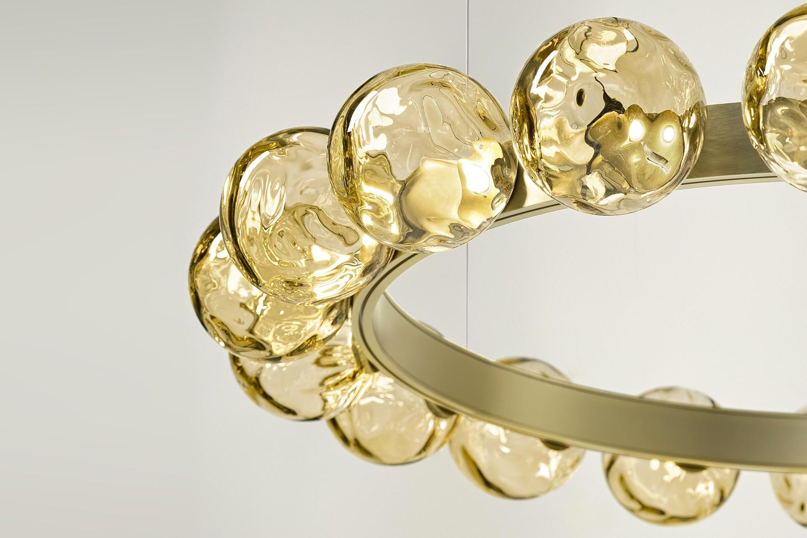 Murané R Ring Pendant