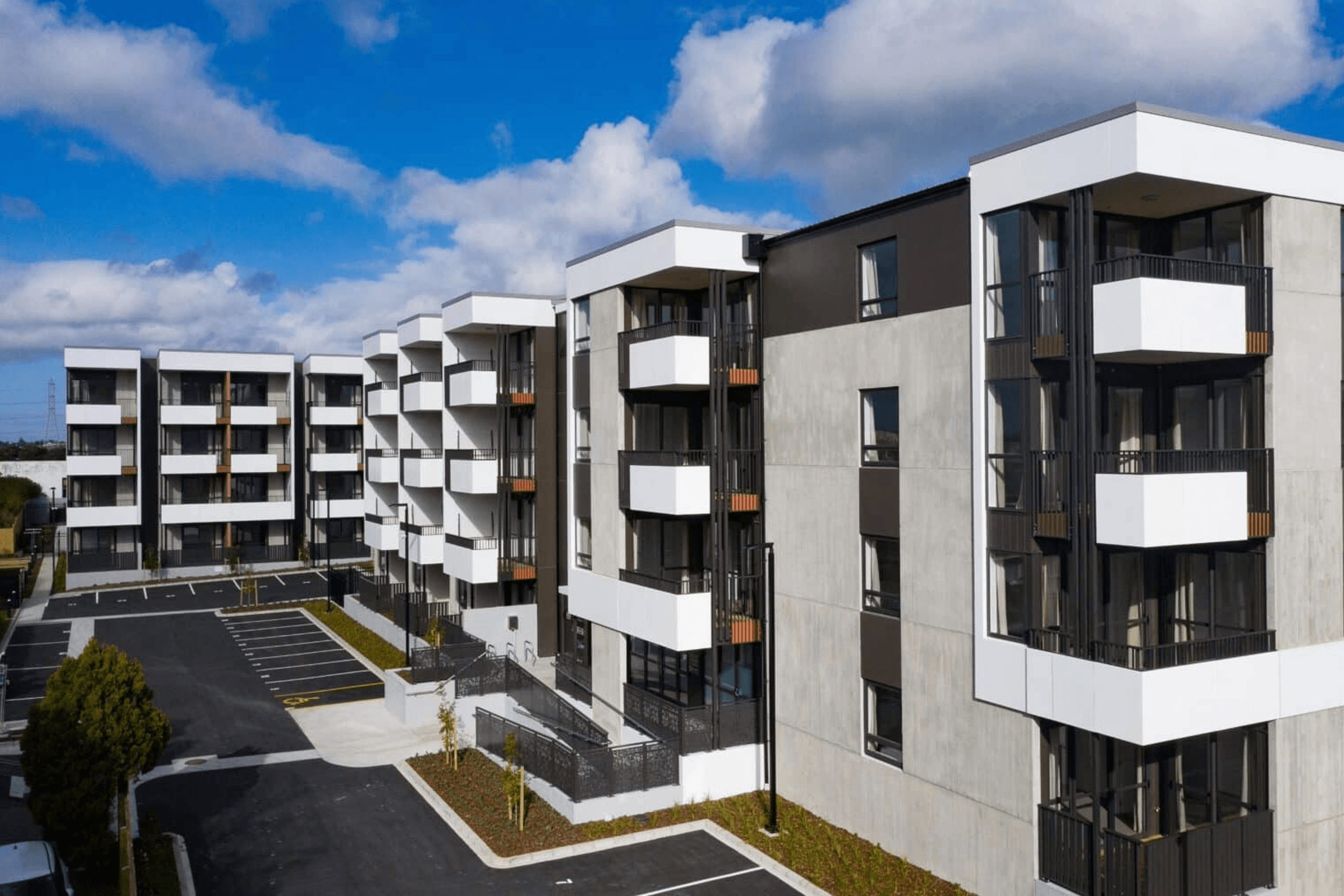 Skyrail A Solid Post with Sheet I Aluminium Balustrade
