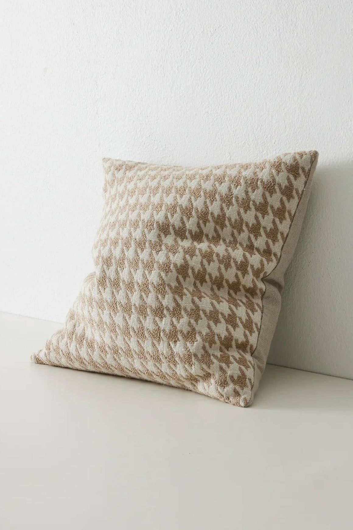 Weave Home Giovanni Cushion - Oatmeal | Bouclé Houndstooth