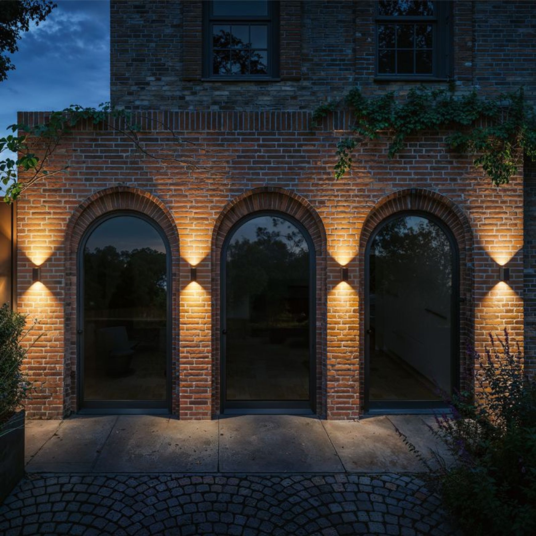 Iem.2 Outdoor Wall Light