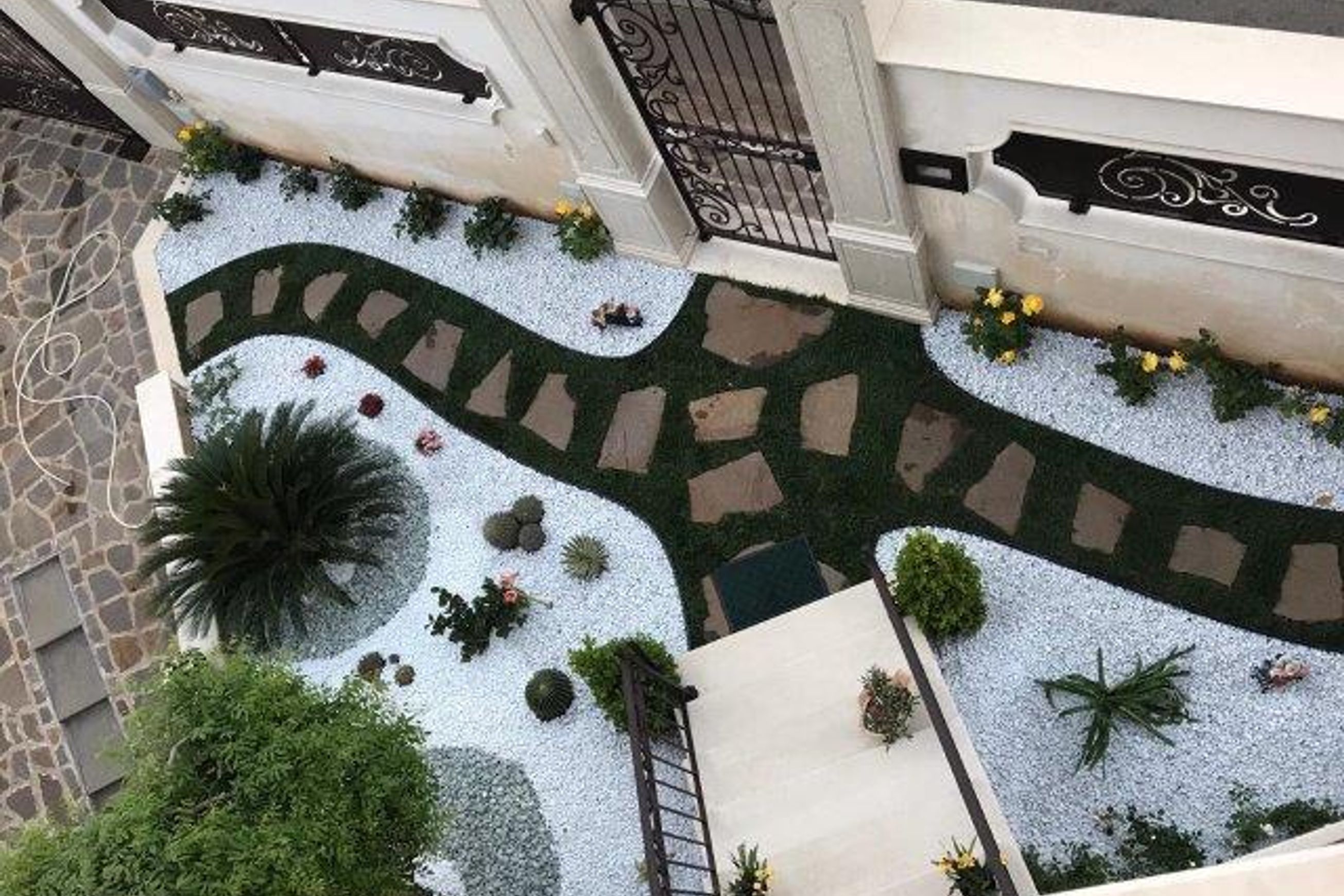Italian Porphyry Crazy Paving