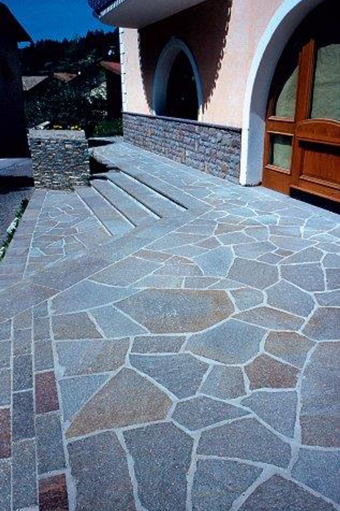 Italian Porphyry Crazy Paving