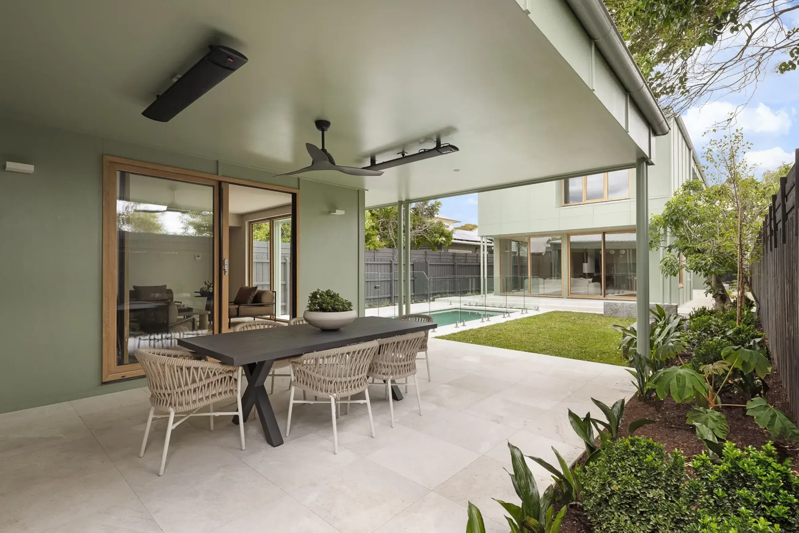 Papillon Sandblasted Limestone Tiles