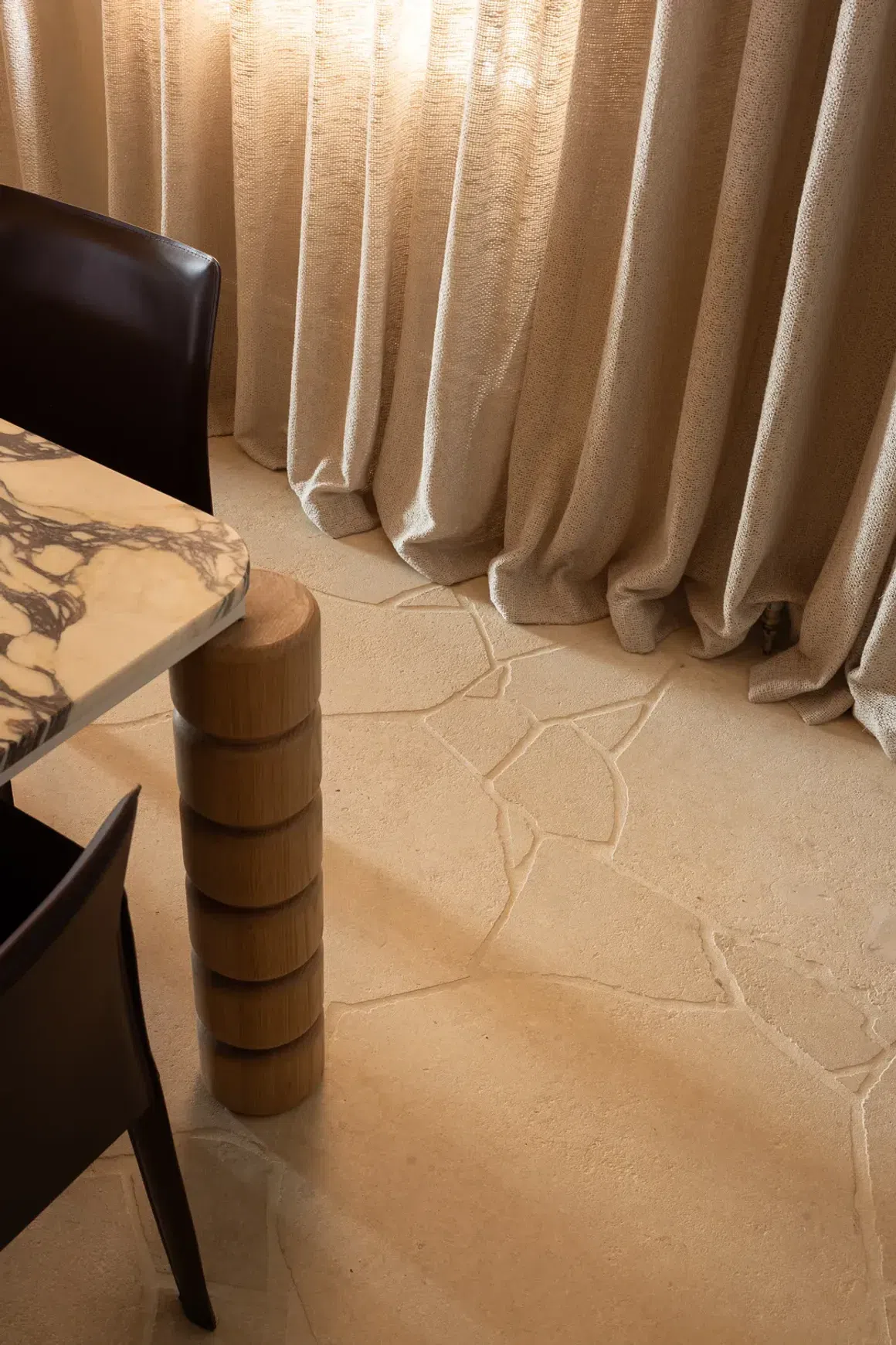 Crema Novelda Sandblasted Limestone Crazy Paving
