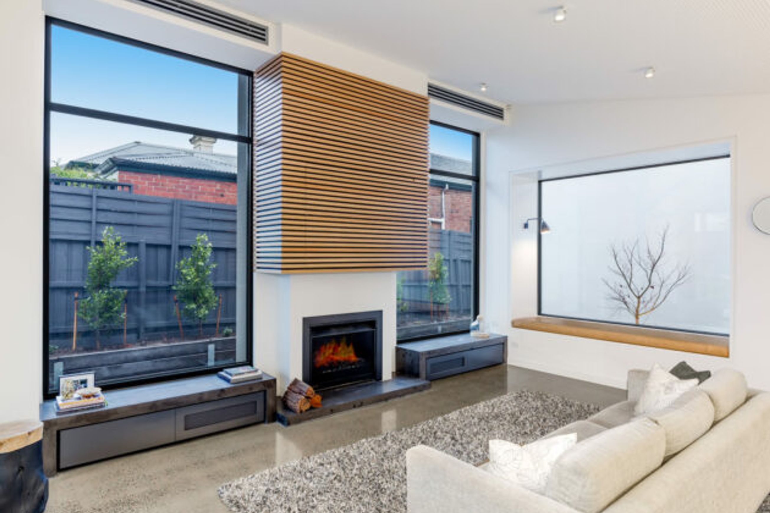 Open Wood Universal Fireplaces