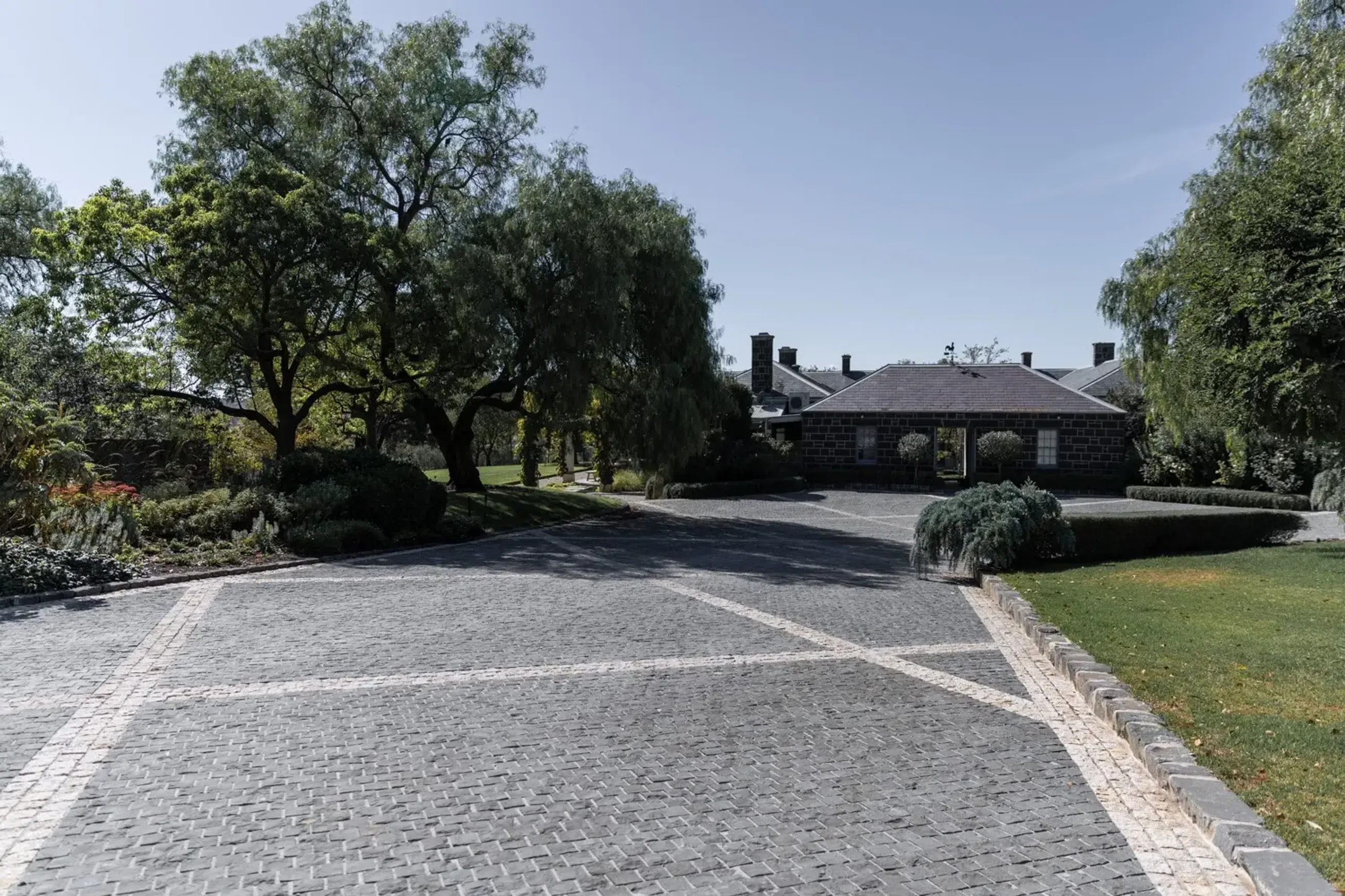 Bordeaux Bluestone Cobblestones