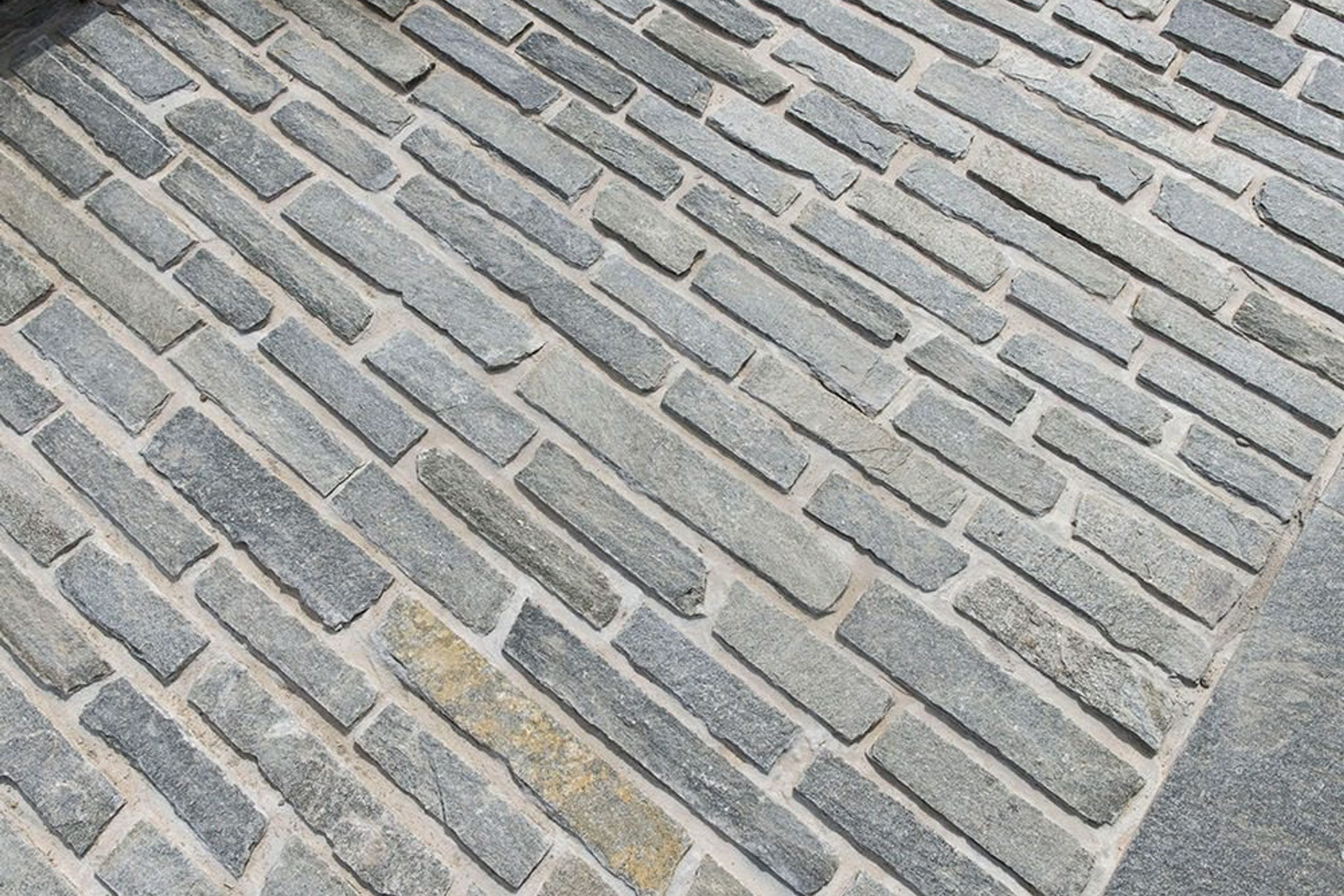 Loden Quartzite Filetti